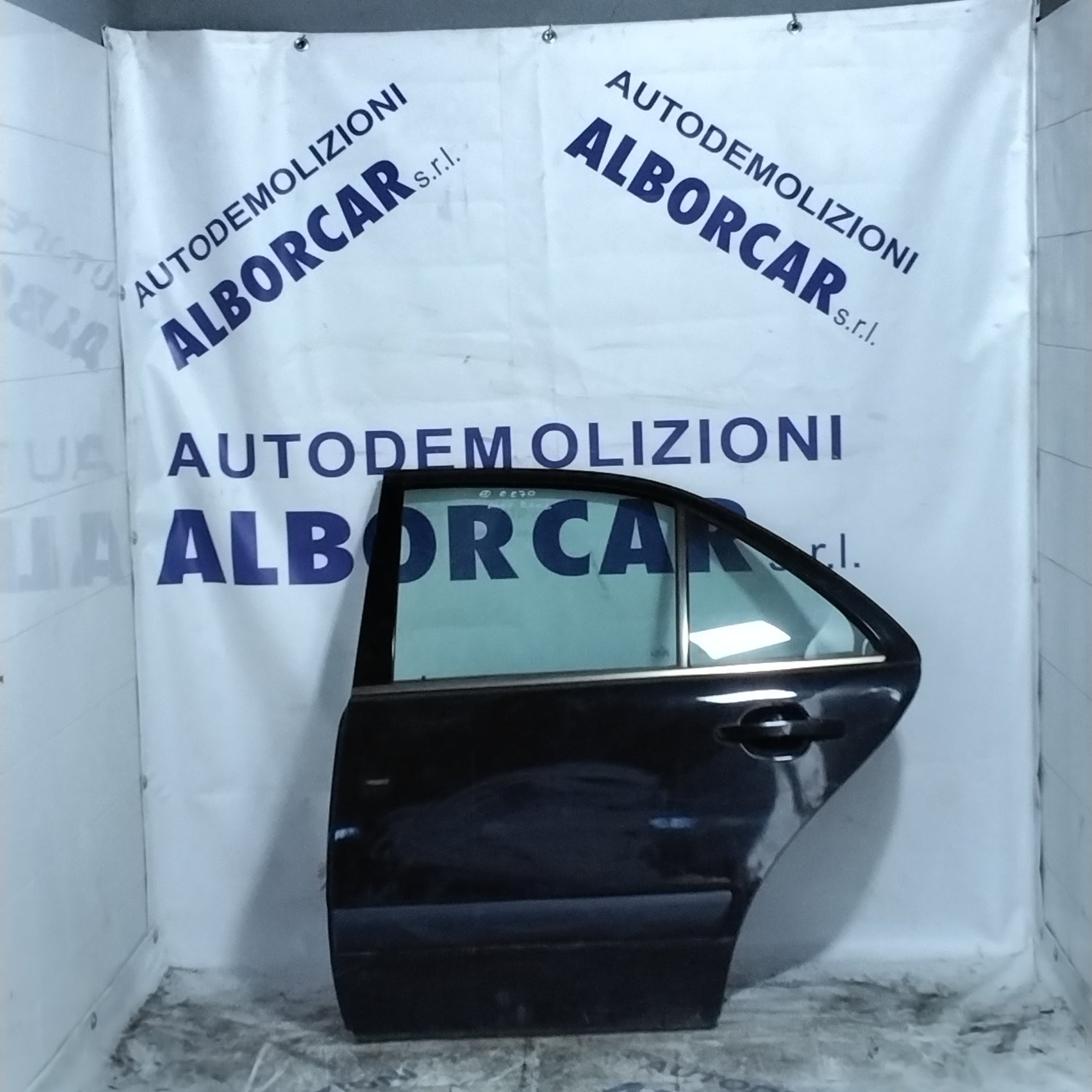 Mercedes E270 rear left door 2001 (sf1e1)