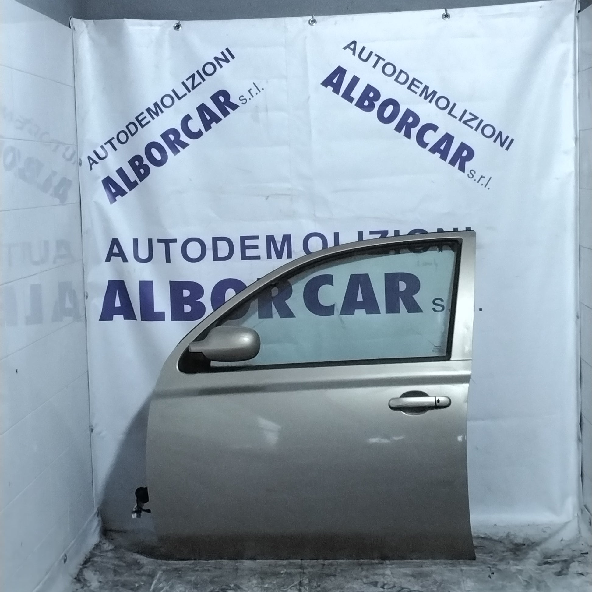 front left door Nissan Micra year 2004, gold, dark grey