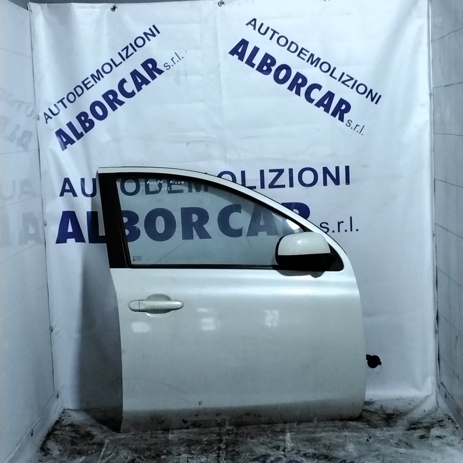 Nissan Micra 2015 front right door (sf1e1)