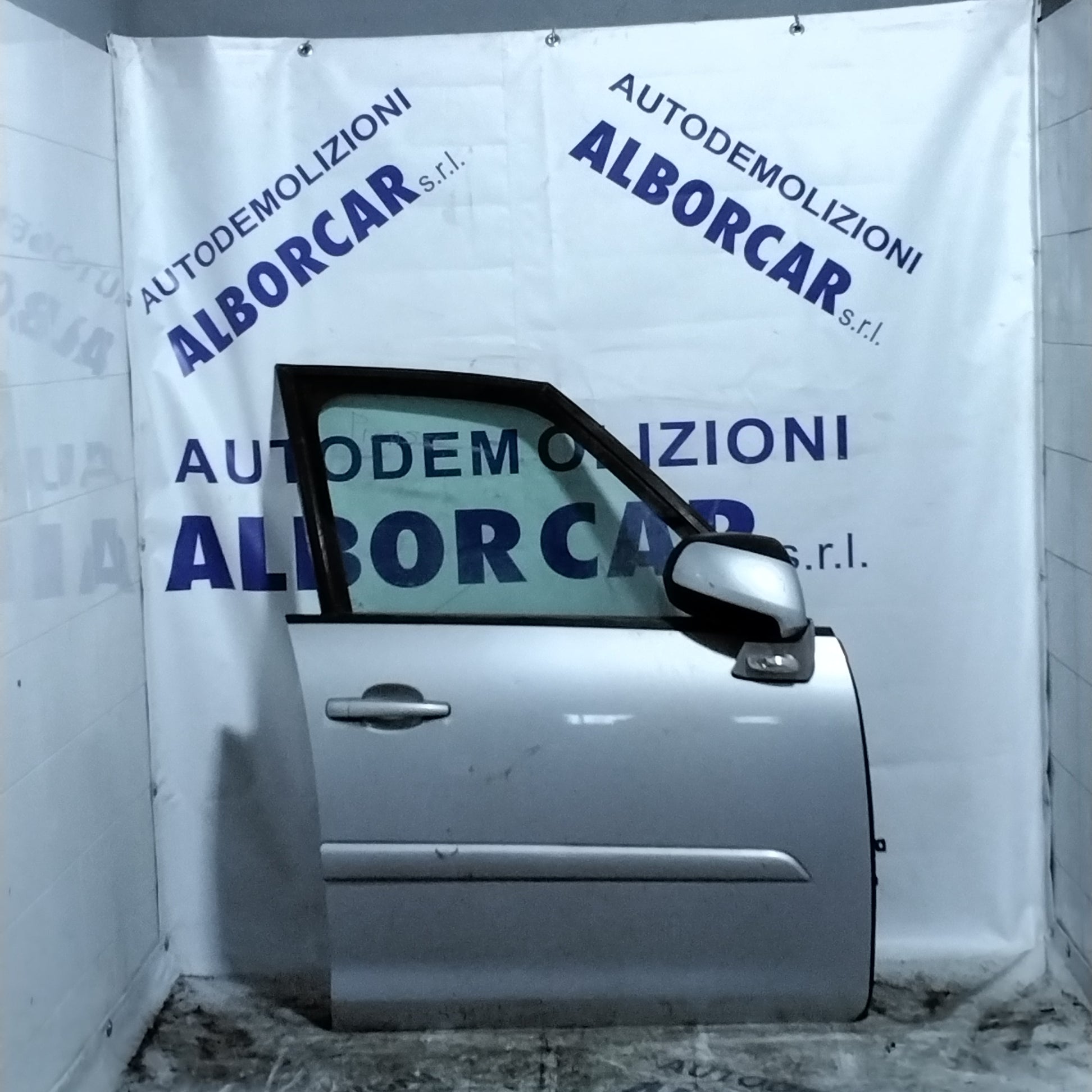 Door Citroen C4 Picasso year 2007 front right (sf1e1)