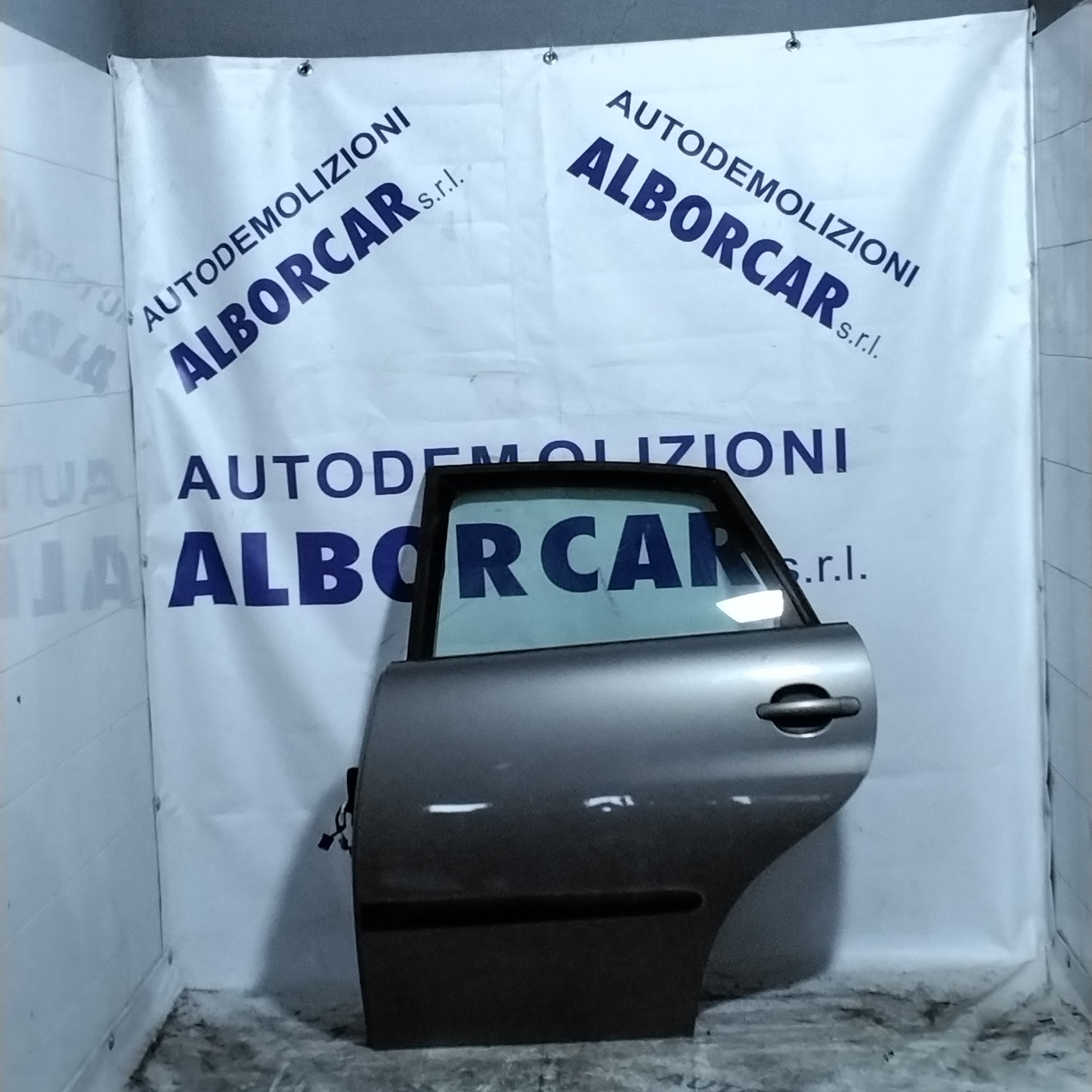 Seat Ibiza 2004 rear left door (sf1e1)