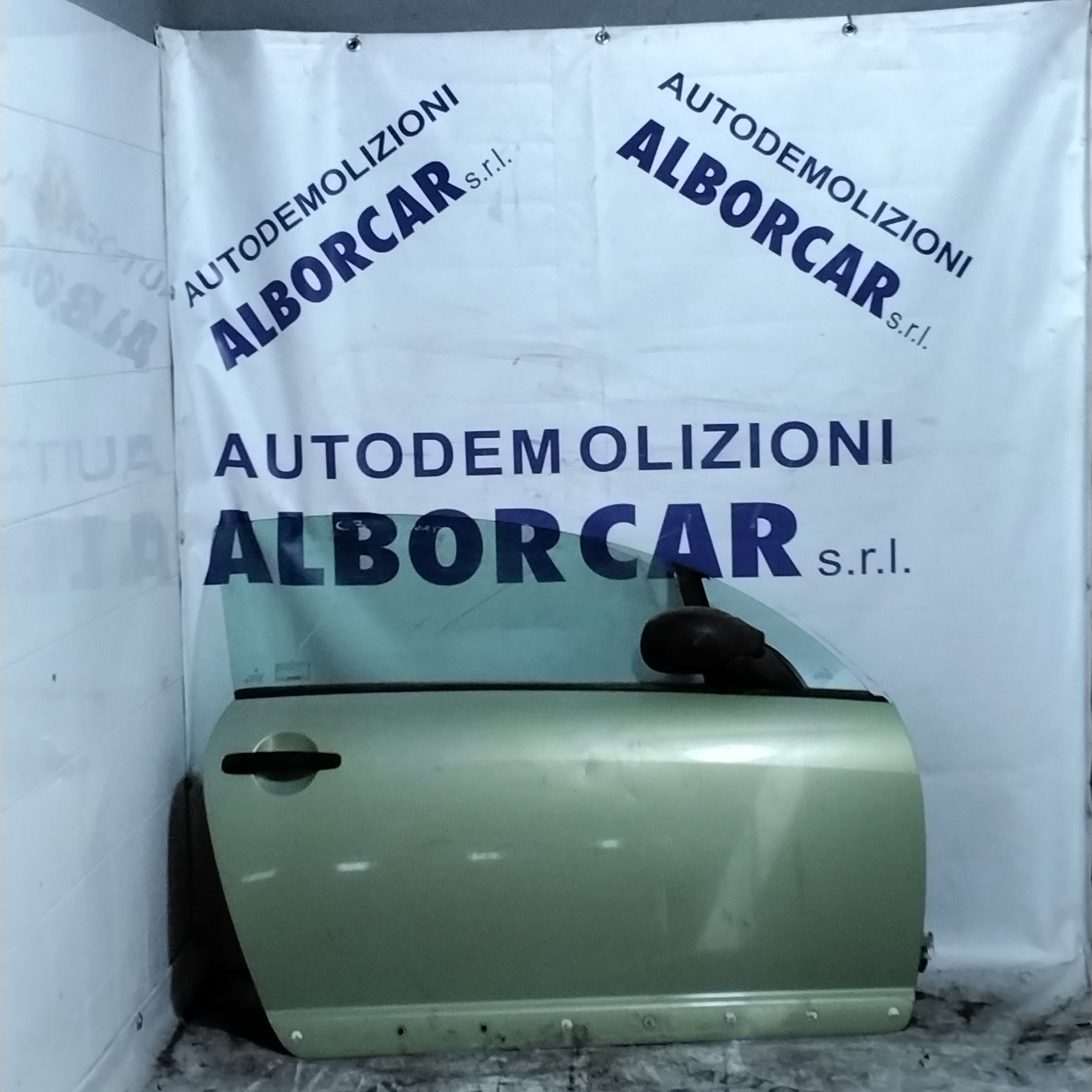 Door / door Citroen C3 (3-door convertible) year 2003 front right (sf1e1)