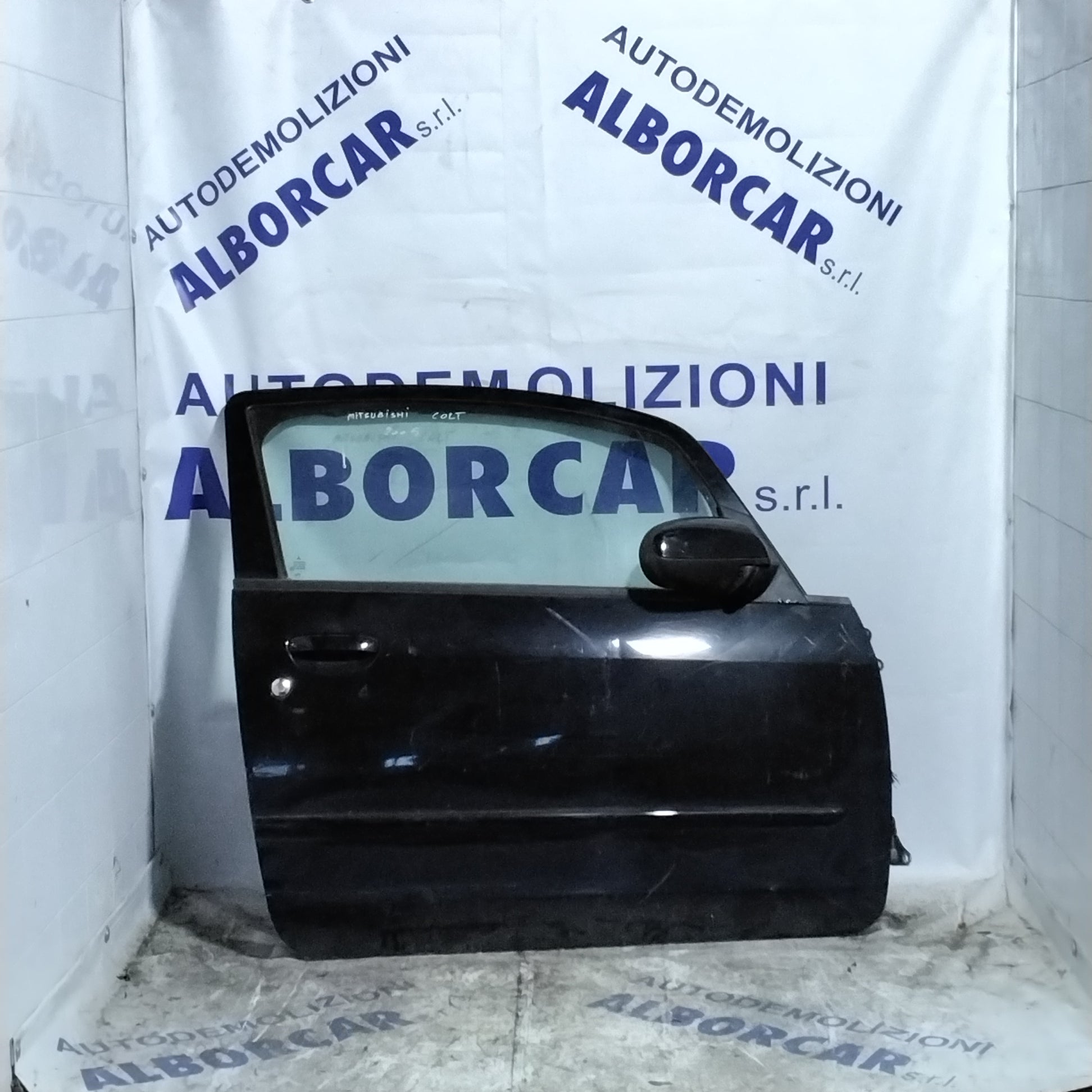 Mitsubishi Colt 2005 front right door (sf1e1)