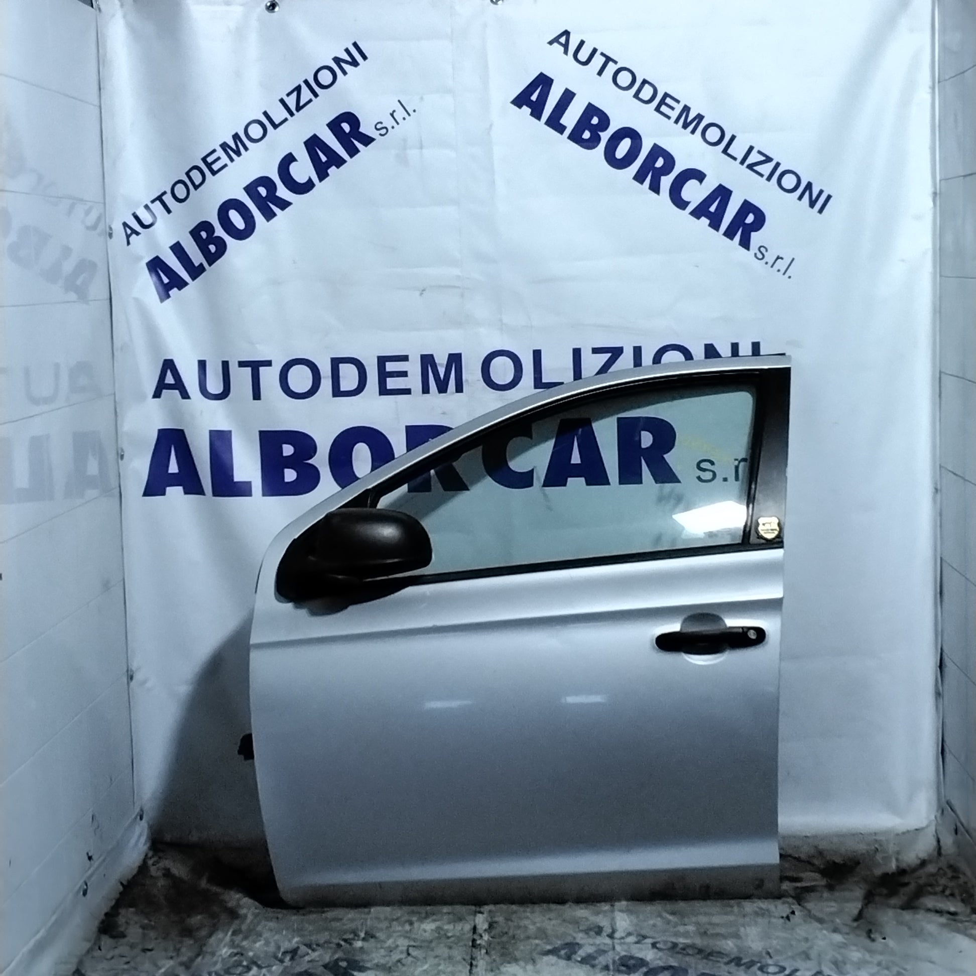 Hyundai (ix20) 2010 front left door (sf1e1)