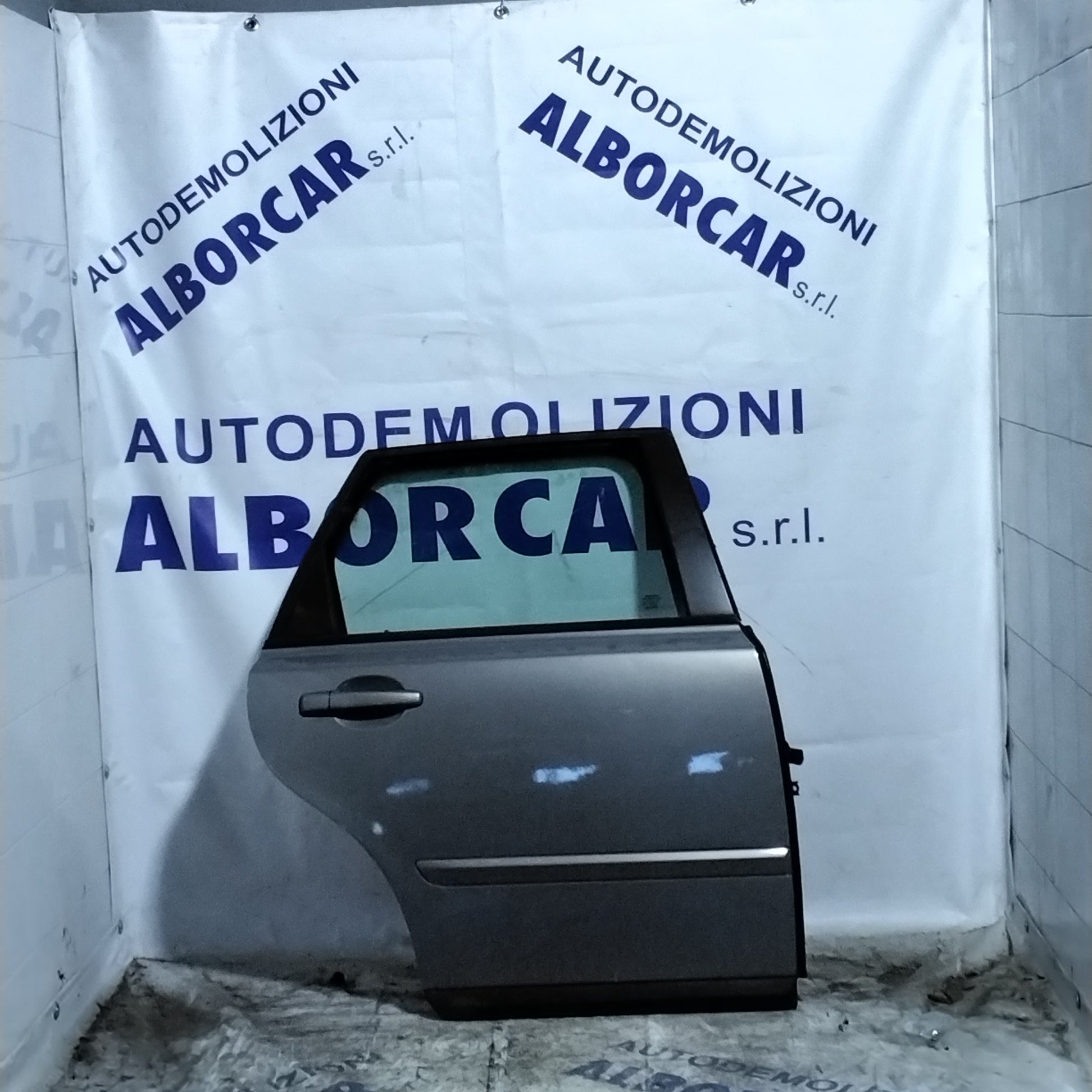 Volvo V50 right rear door (2004 -2012)(sf1e1)