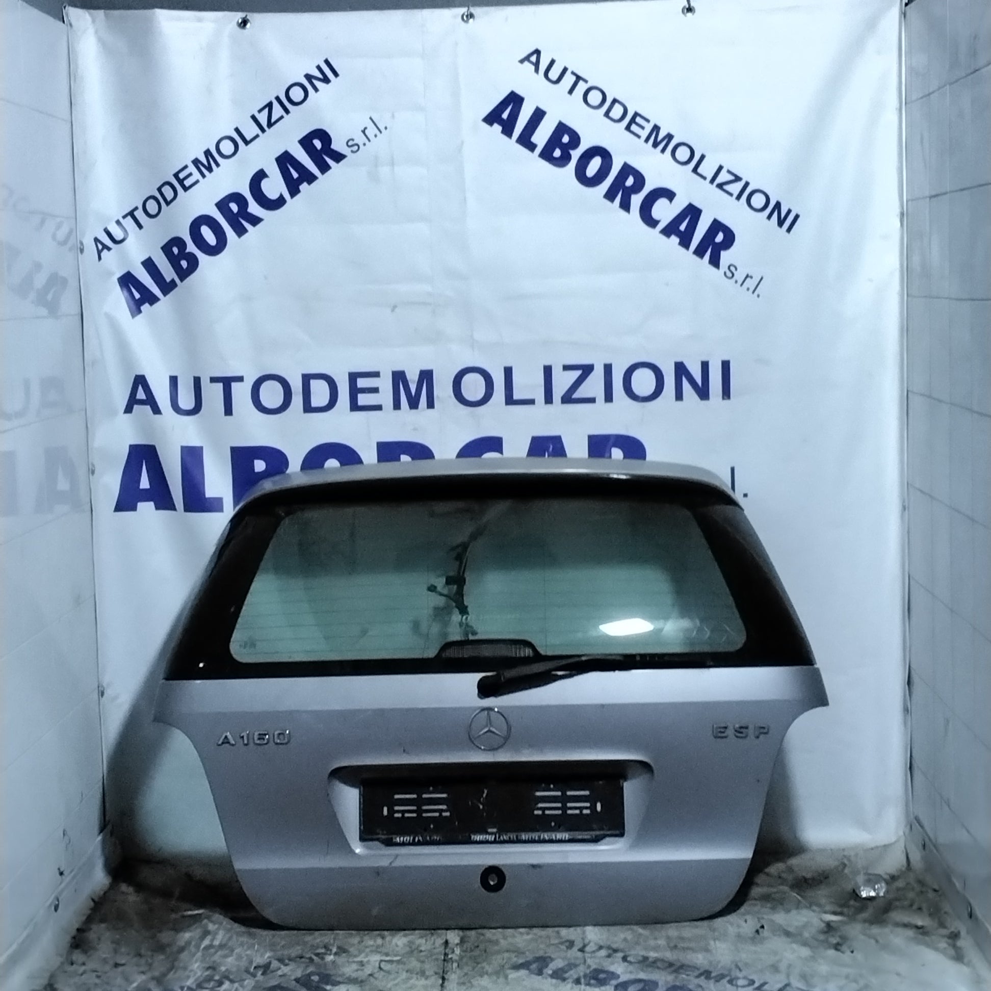 Mercedes A160 ESP tailgate