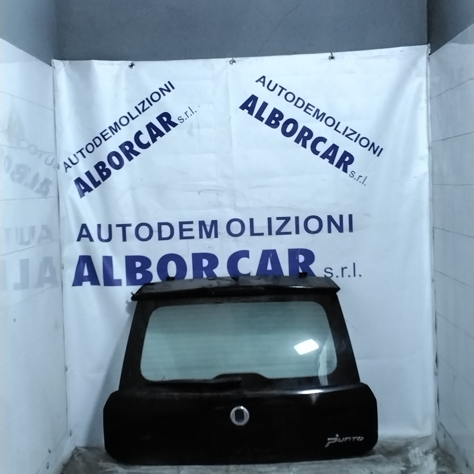 Fiat Grande Punto tailgate
