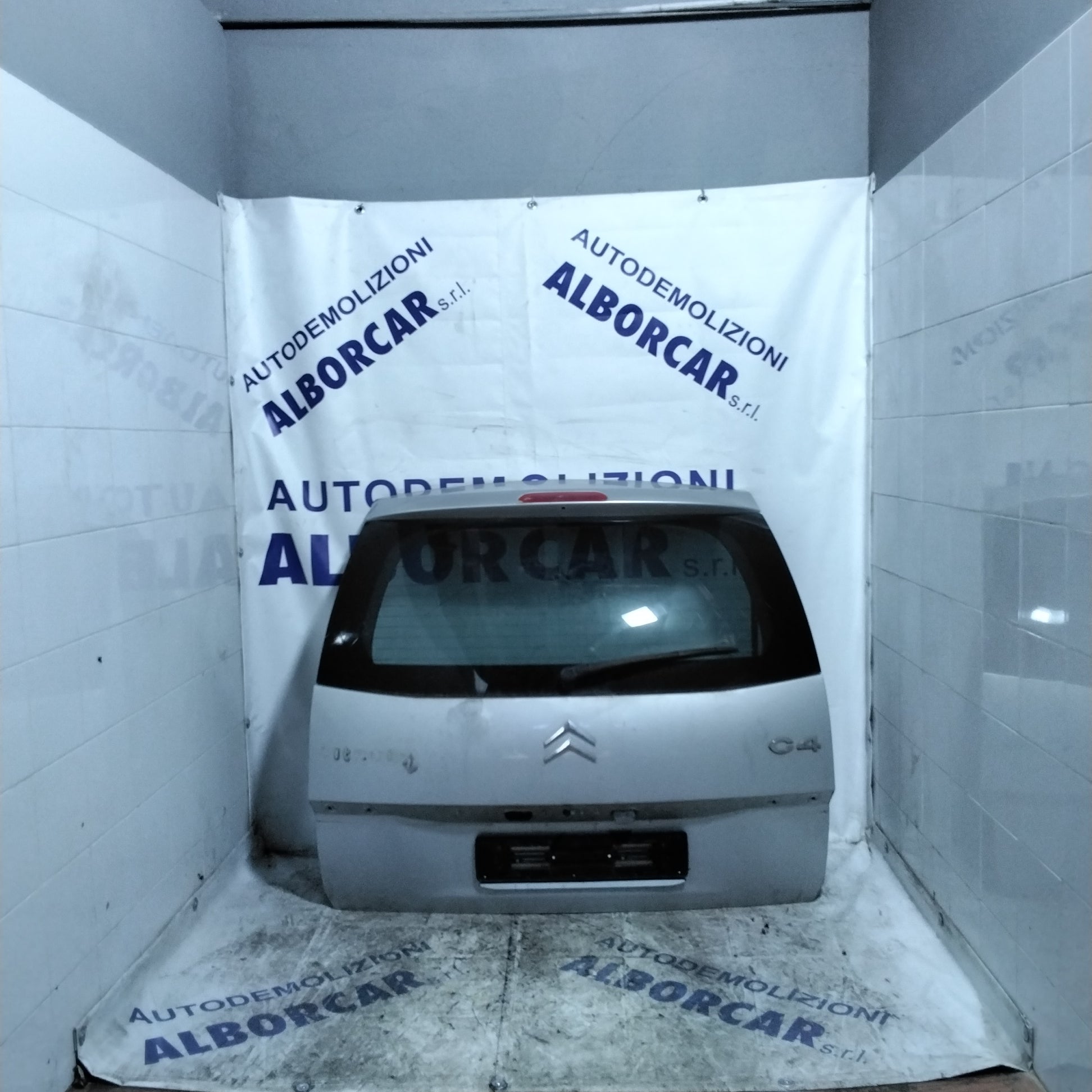 Citroen C4 tailgate year 2002