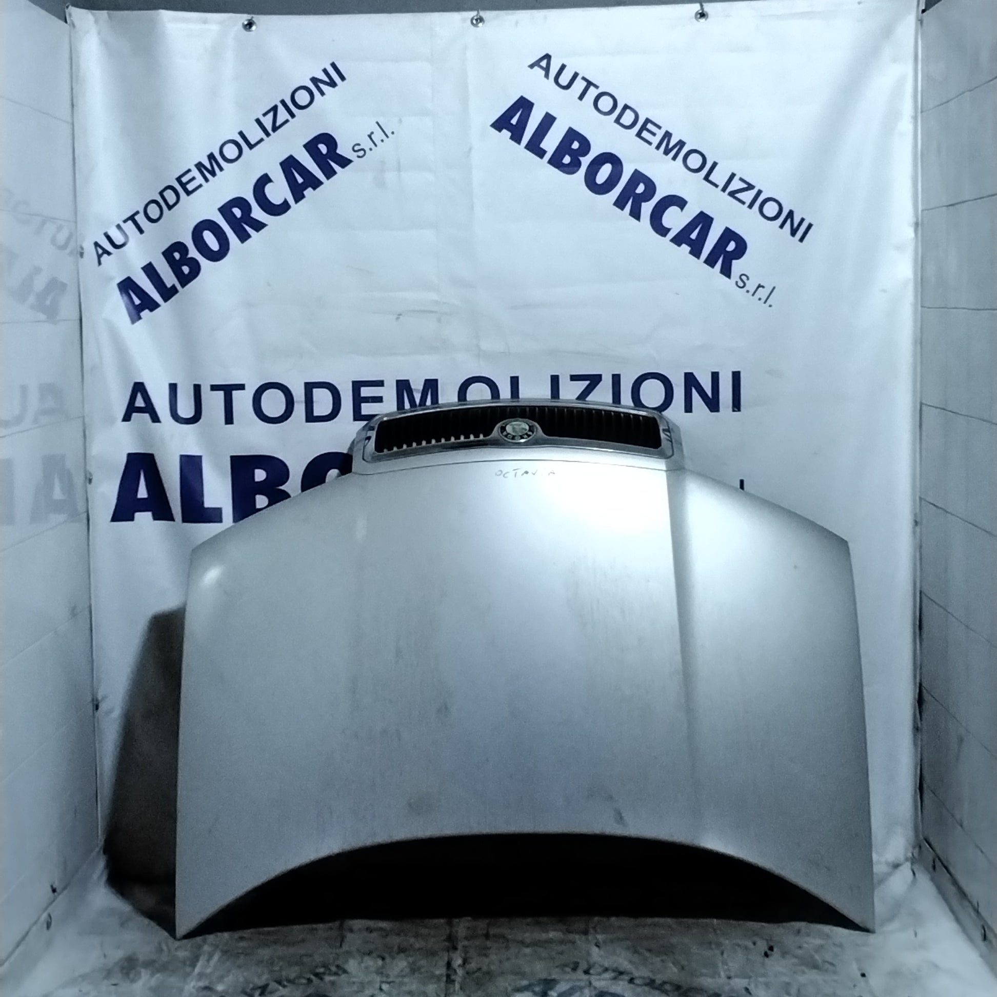 Front hood Skoda Octavia year 2001