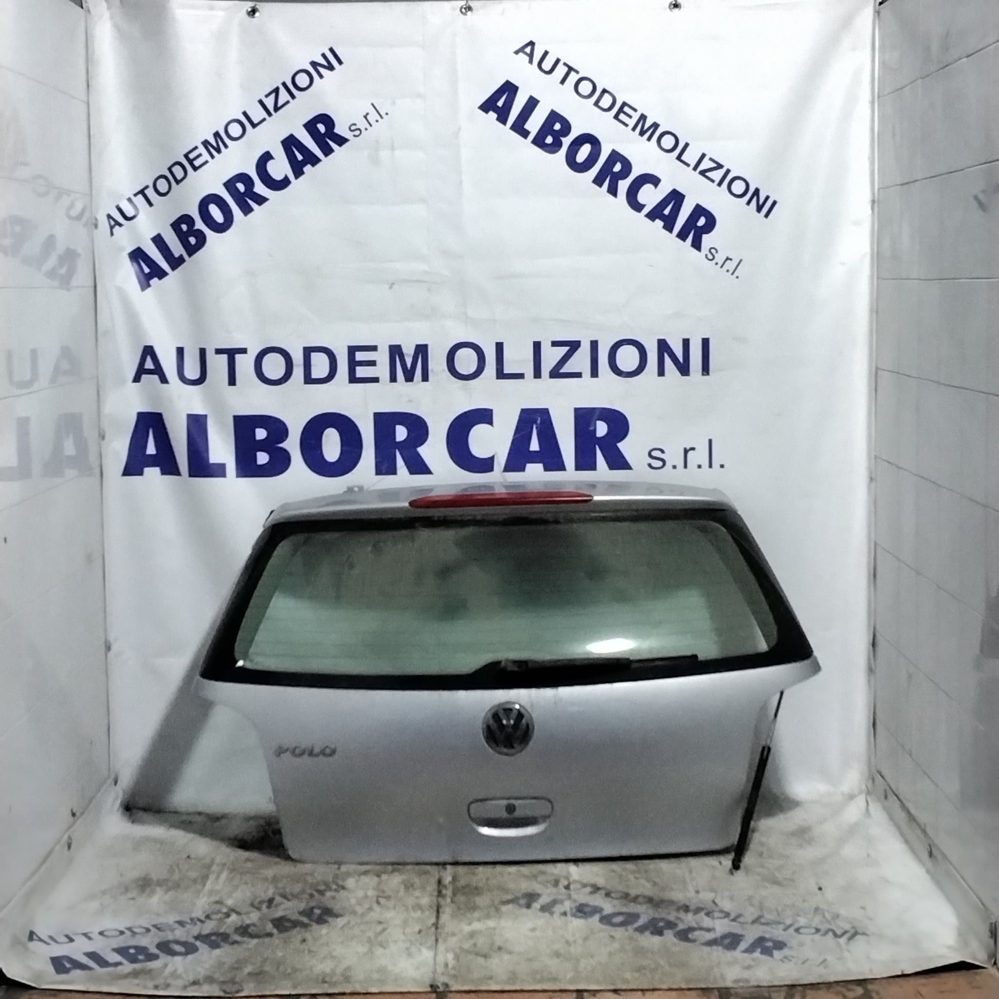 Volkswagen Polo tailgate year 2001