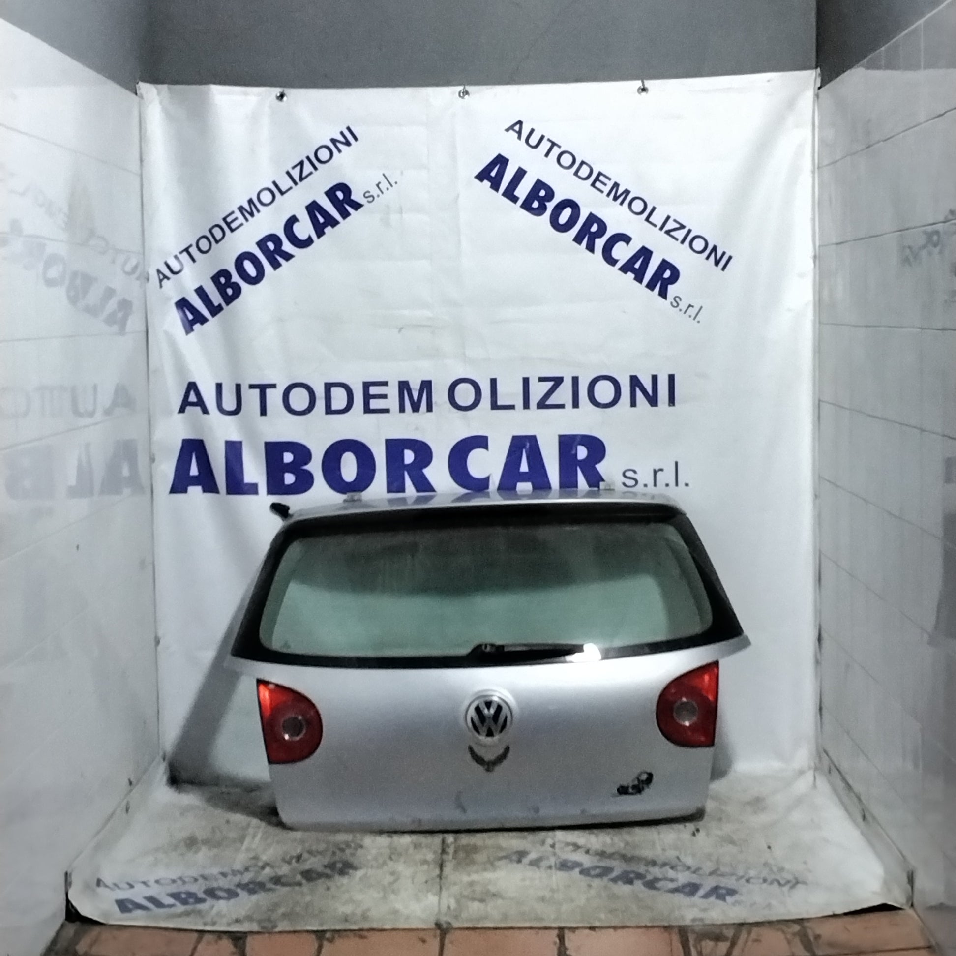 Portellone posteriore volkswagen golf 5 anno 2005-2006 colore( grigio )