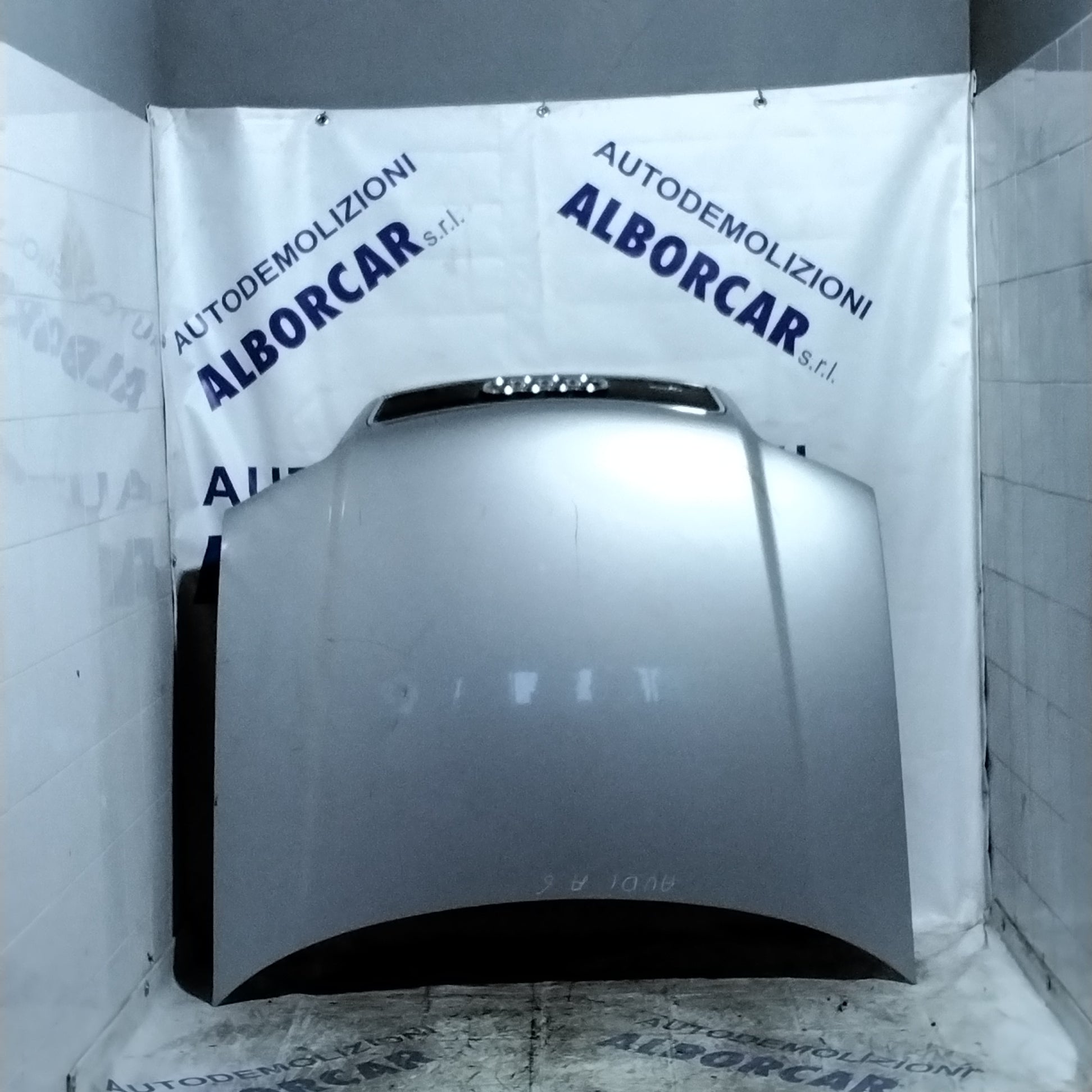 Front hood Audi A6 year 2002