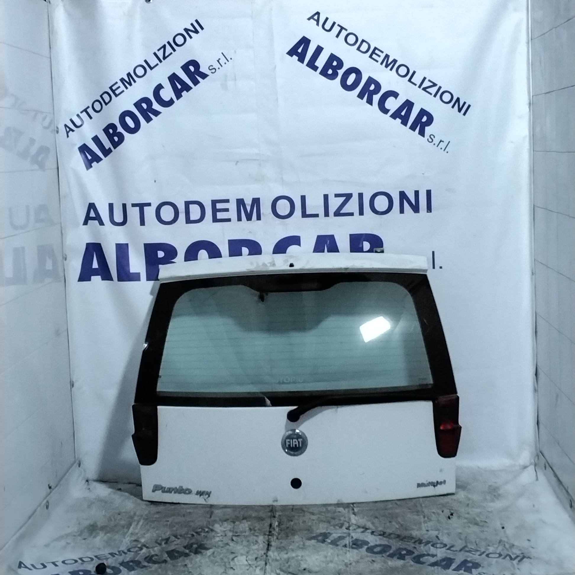 tailgate Fiat Punto Van year 2006
