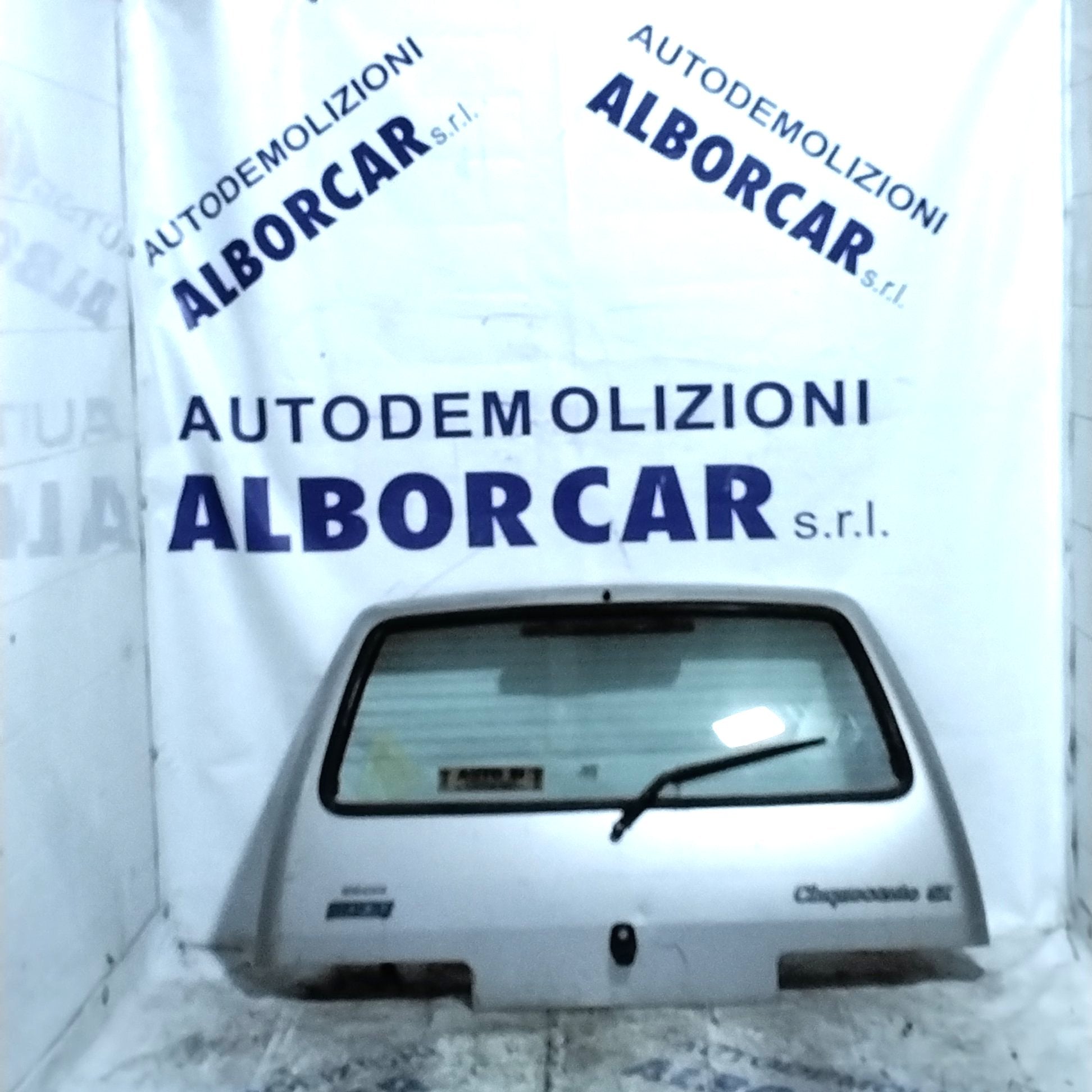 Fiat 500 tailgate left