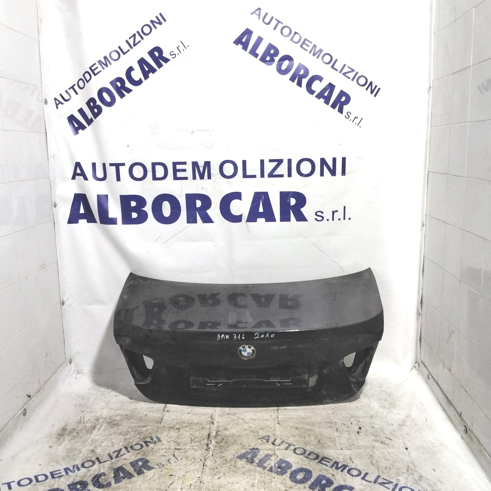 BMW 316 tailgate year 2010
