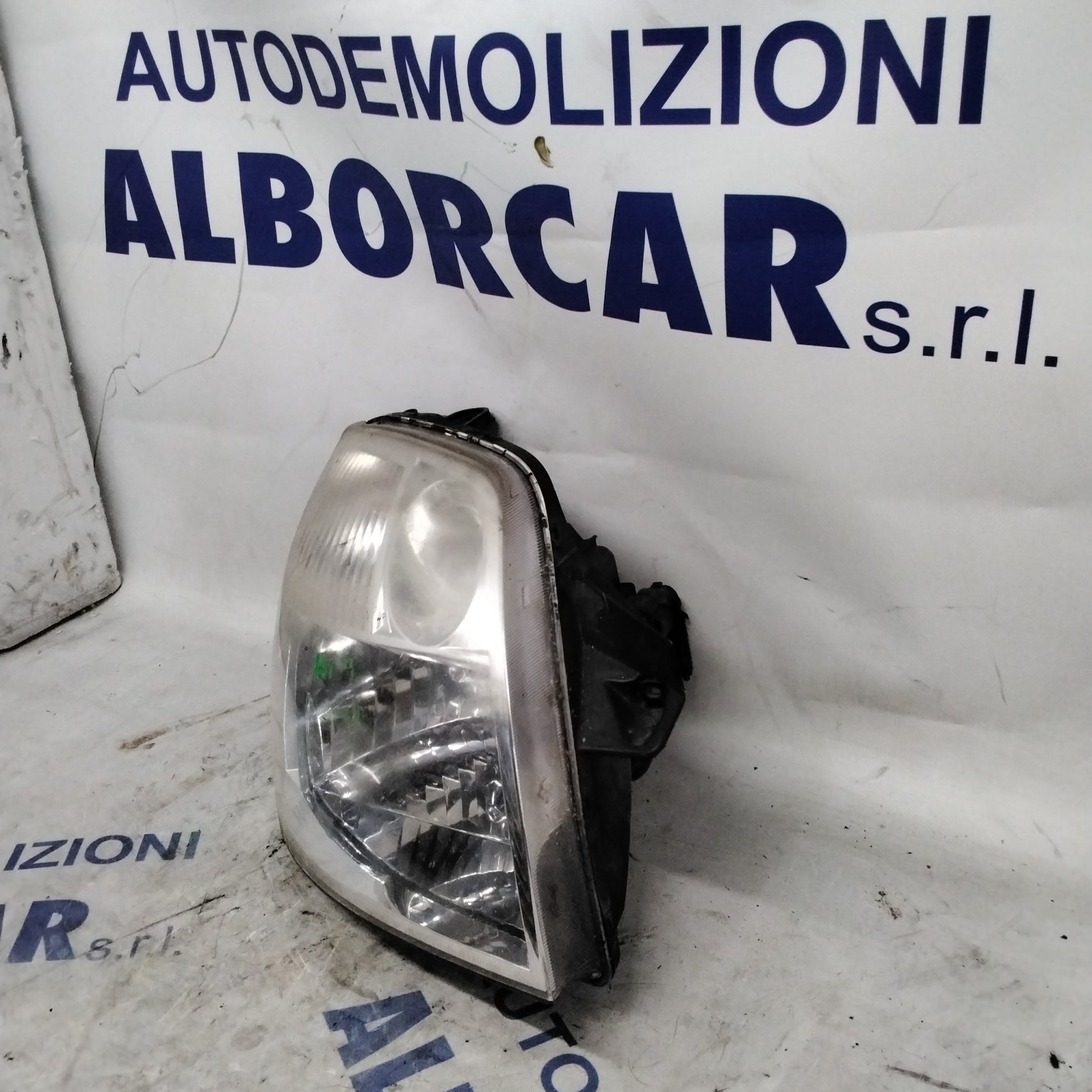 Right headlight Kia Picanto 2006 (sf8p5)
