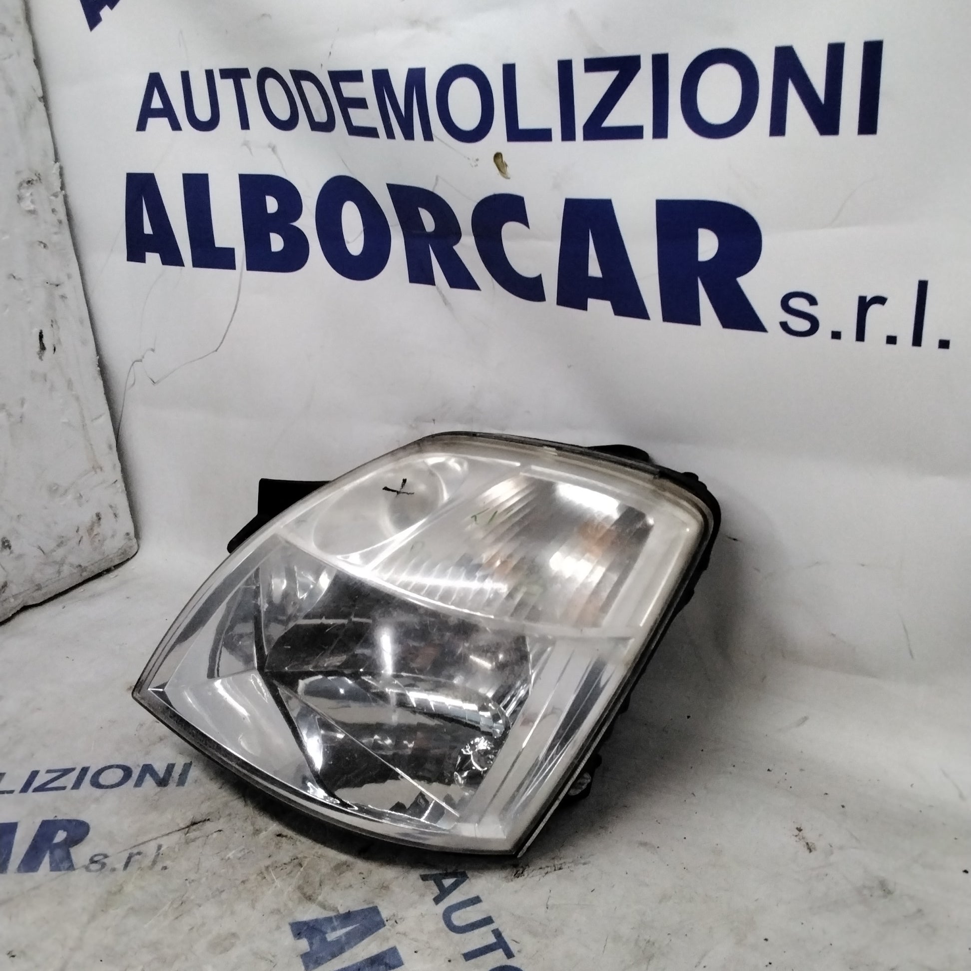 Left headlight Kia Picanto year 2006 (sf8p5)