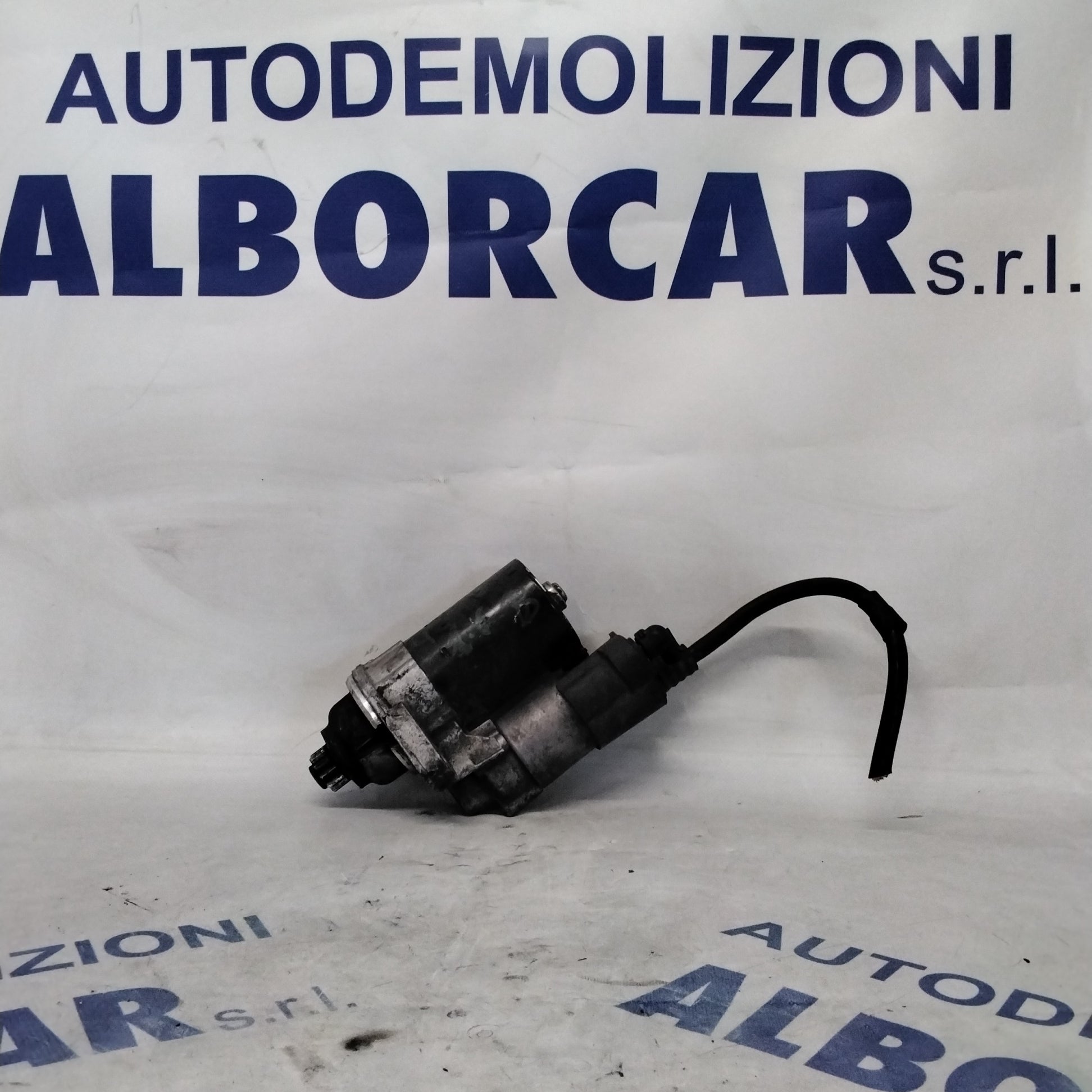 Starter motor Volkswagen Golf 5 1.6 petrol