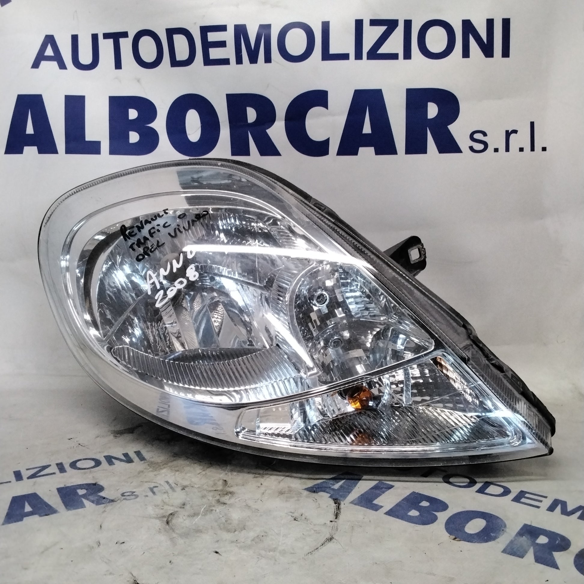 Headlight right Renault Trafic, Opel Vivaro year 2008