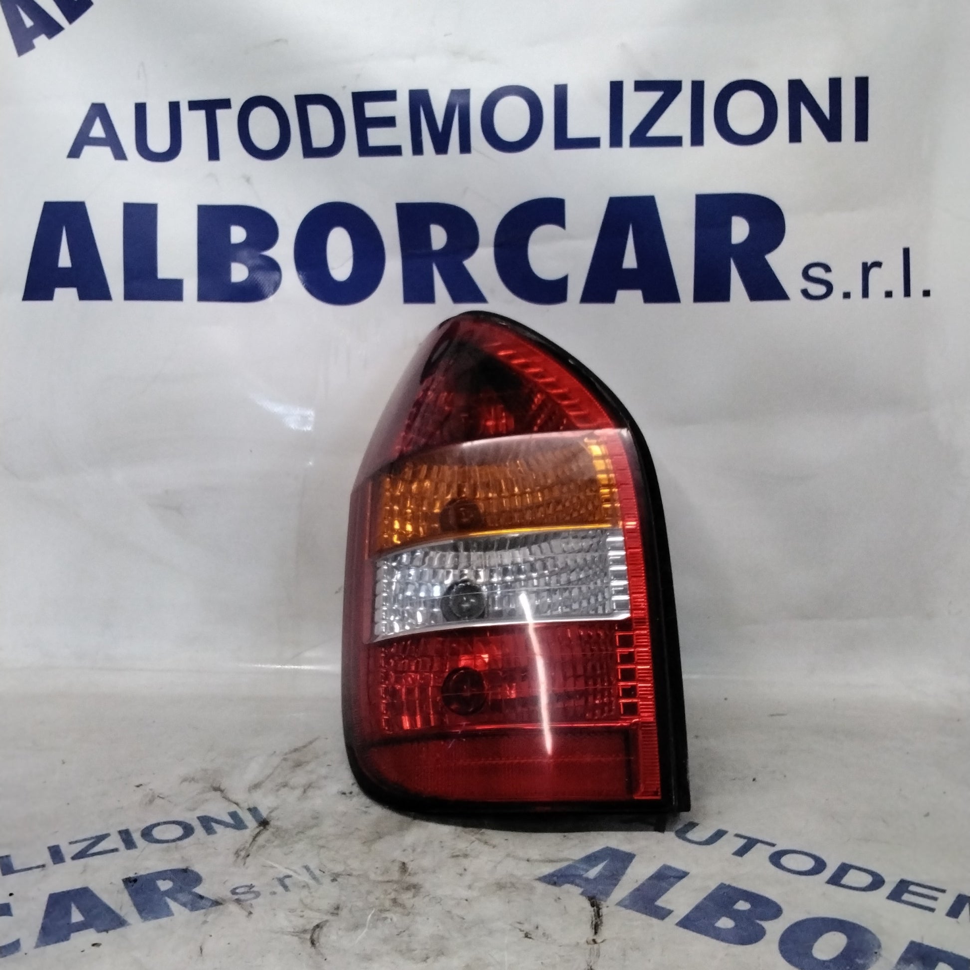 Left rear tail light Opel Zafira year 2001 (sf10p1)