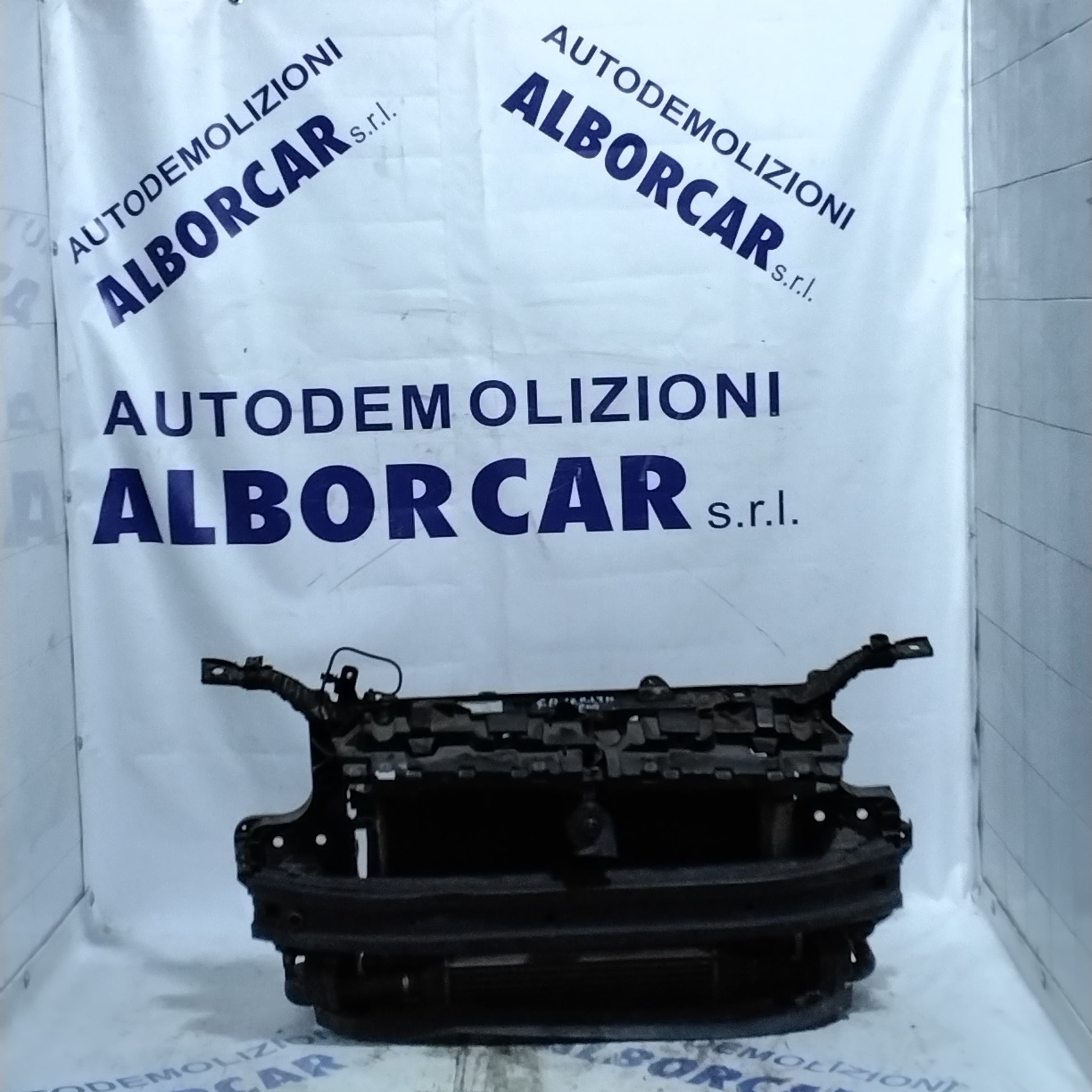 Front grille Fiat Grande Punto 1.3 M-Jet year 2005 (SF5P1)
