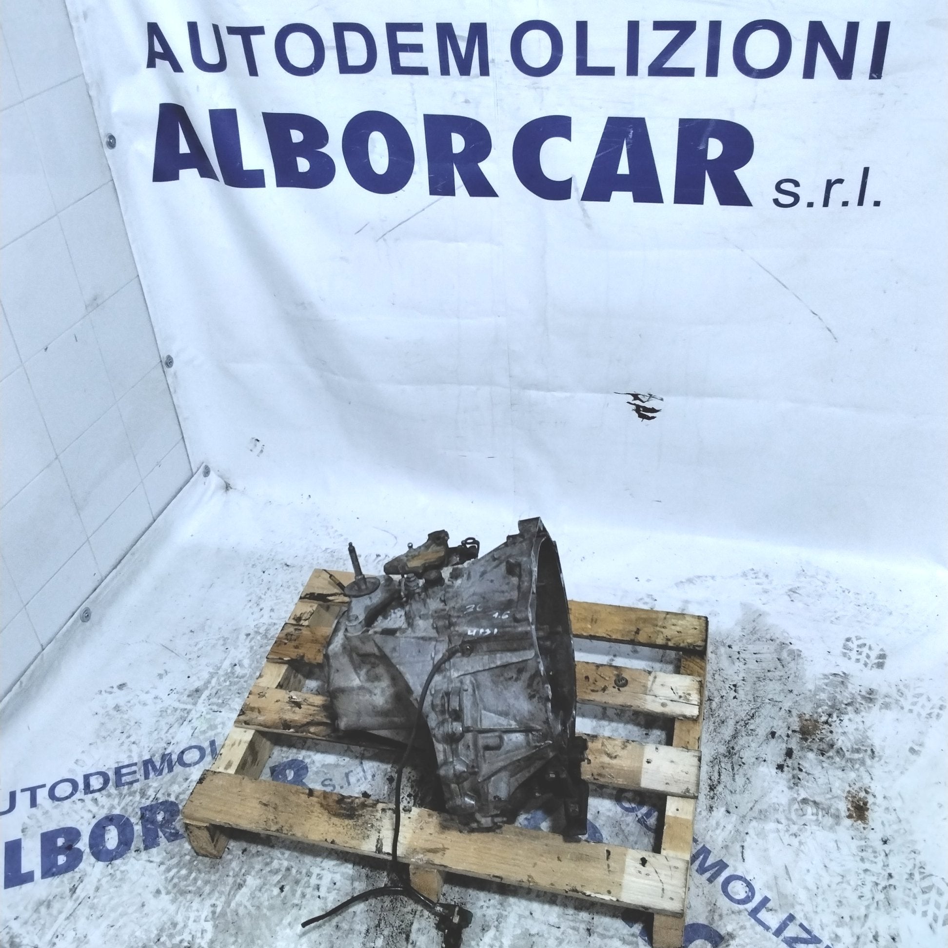6-speed manual gearbox Peugeot 3008 1.6 HDI 80kw year 2009 code 9682456310