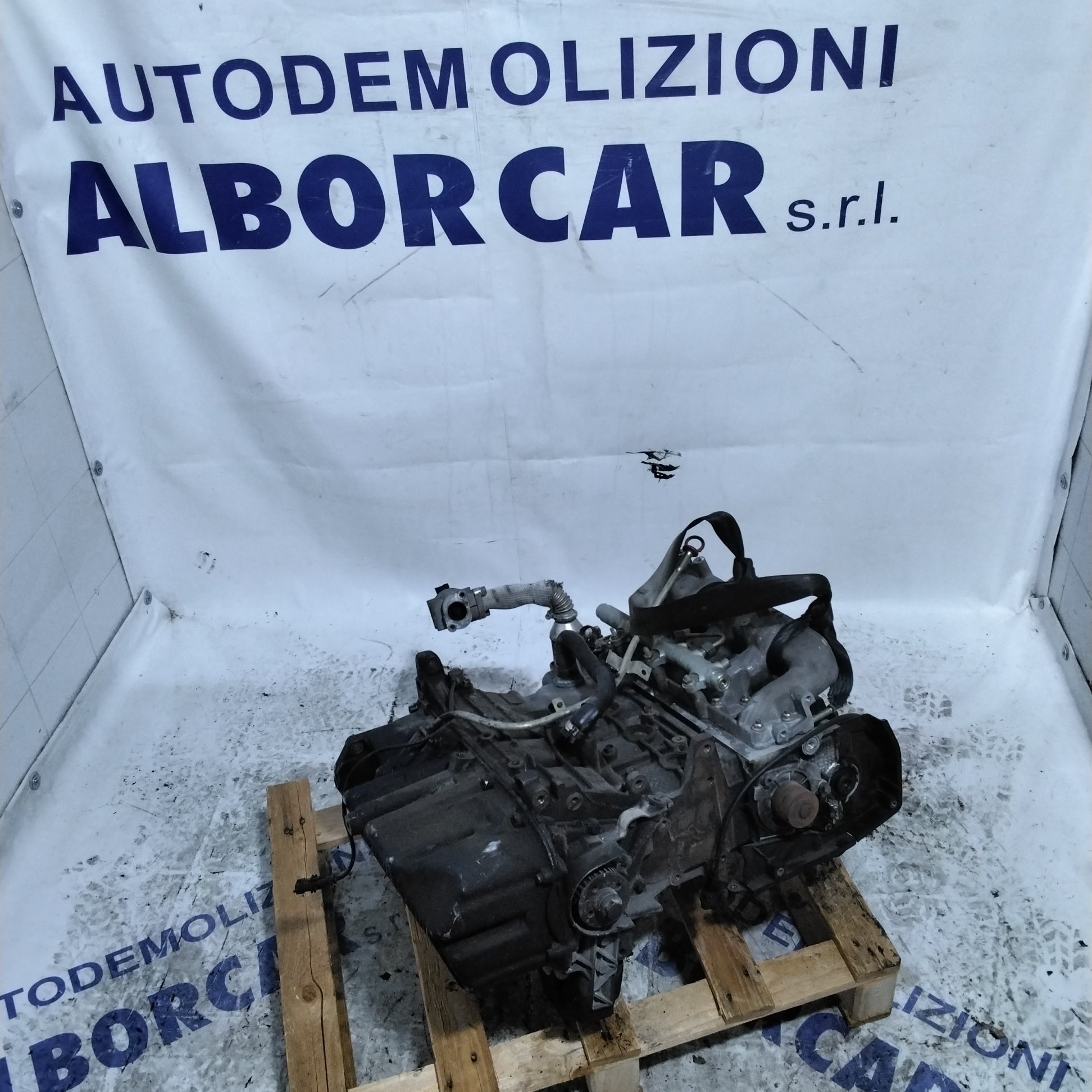 Alfa Romeo 147 1.9 85kw 2004 engine block code 937A4000 part number 46414948