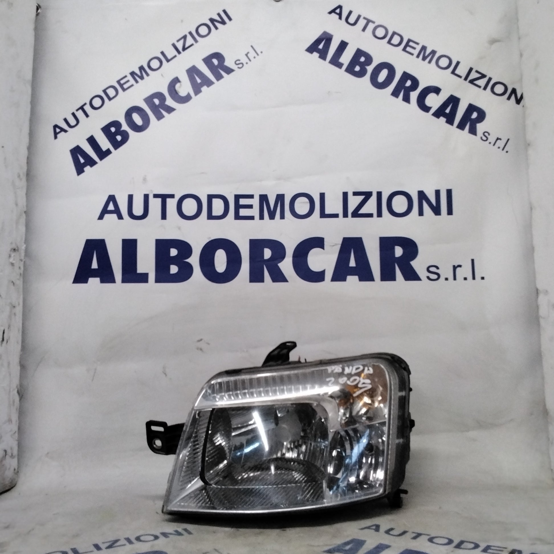 Fiat Panda 2005 left front headlight