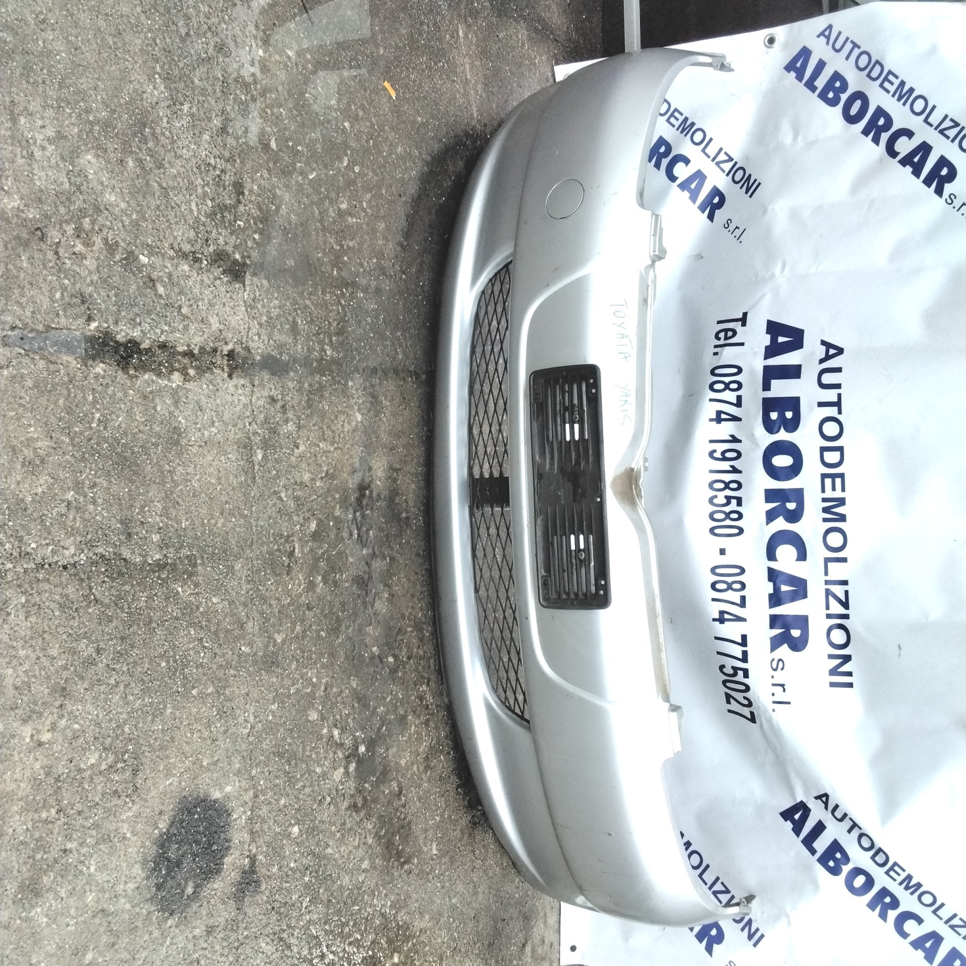 Paraurti anteriore toyota yaris anno 2002