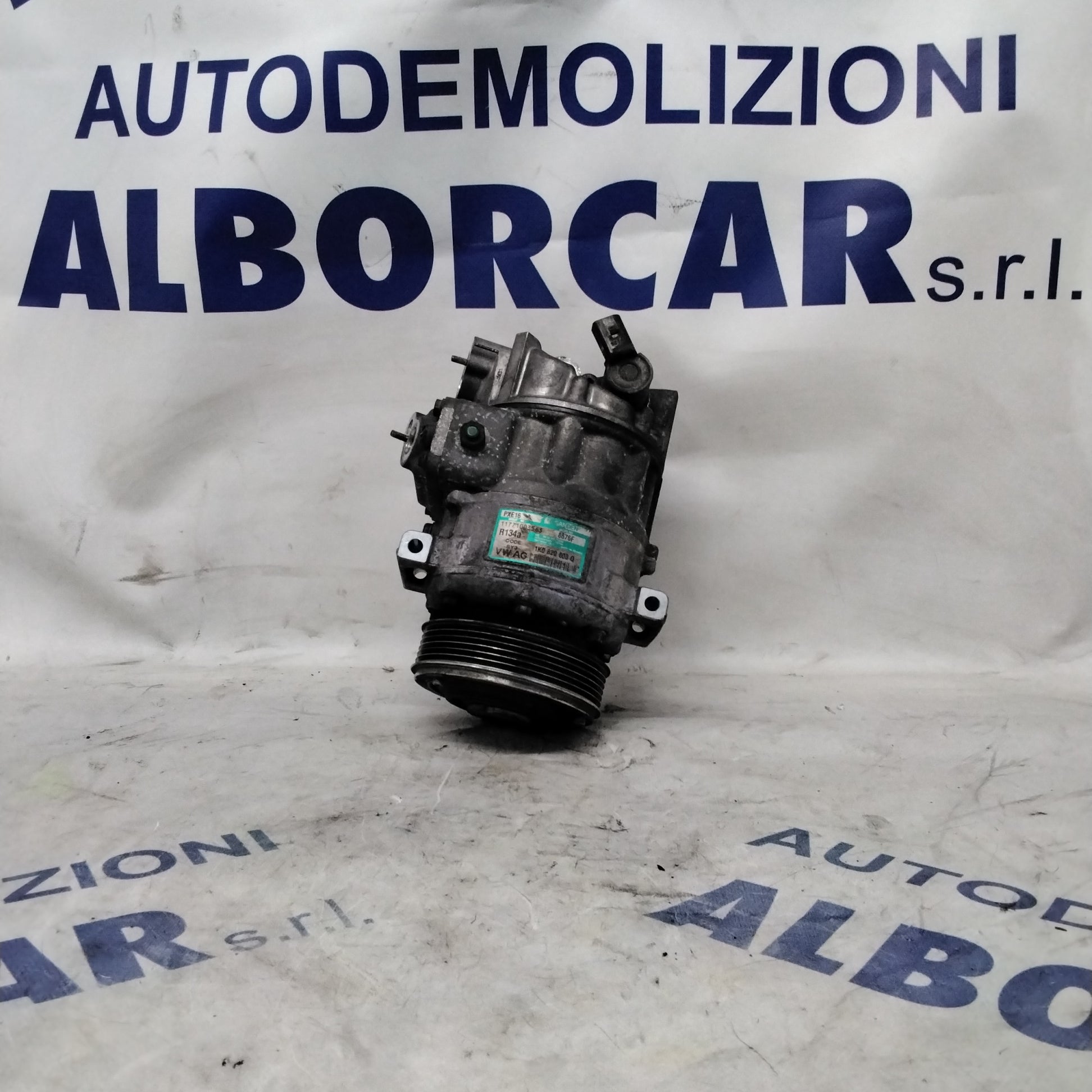 Air conditioning compressor Volkswagen Passat Golf 1.9 TDI year 2006 code 1K0 820 803 Q