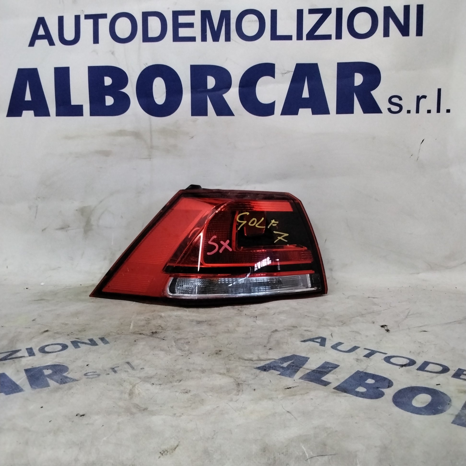 Piloto trasero izquierdo Volkswagen Golf 7