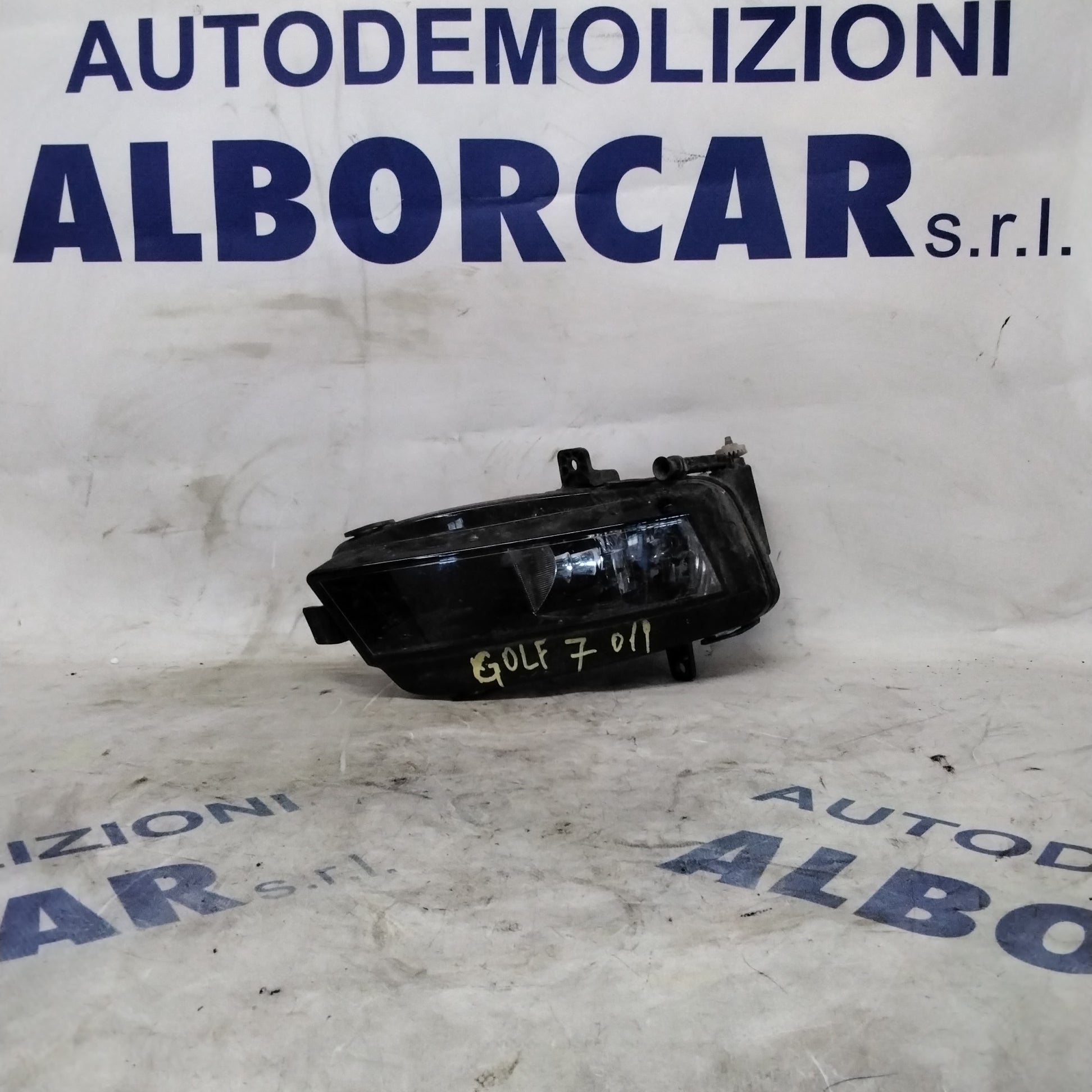 right fog light Volkswagen Golf 7