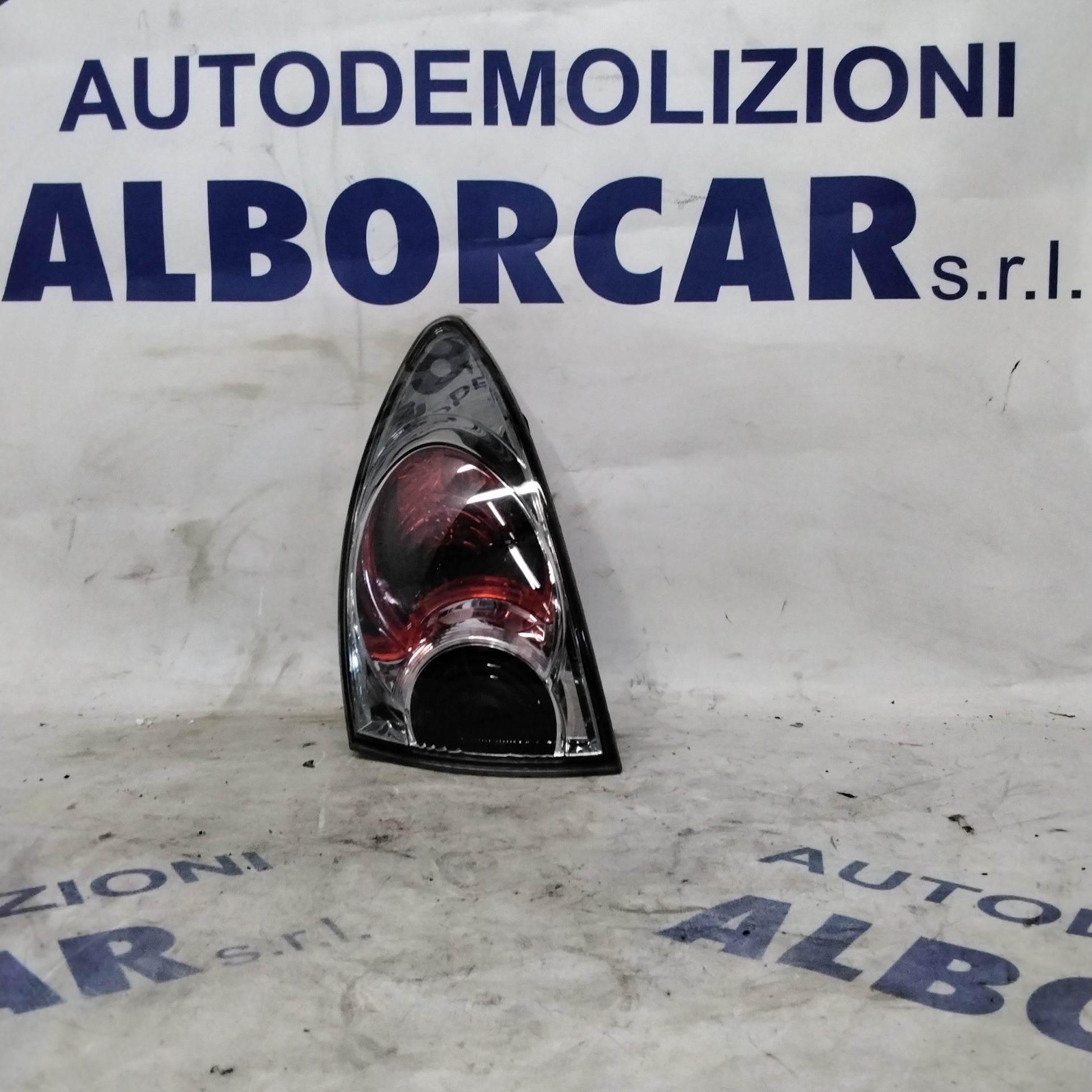 fanale stop posteriore destro mazda6 2.0 TD anno 2006