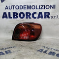 Piloto trasero izquierdo Toyota Yaris año 2003