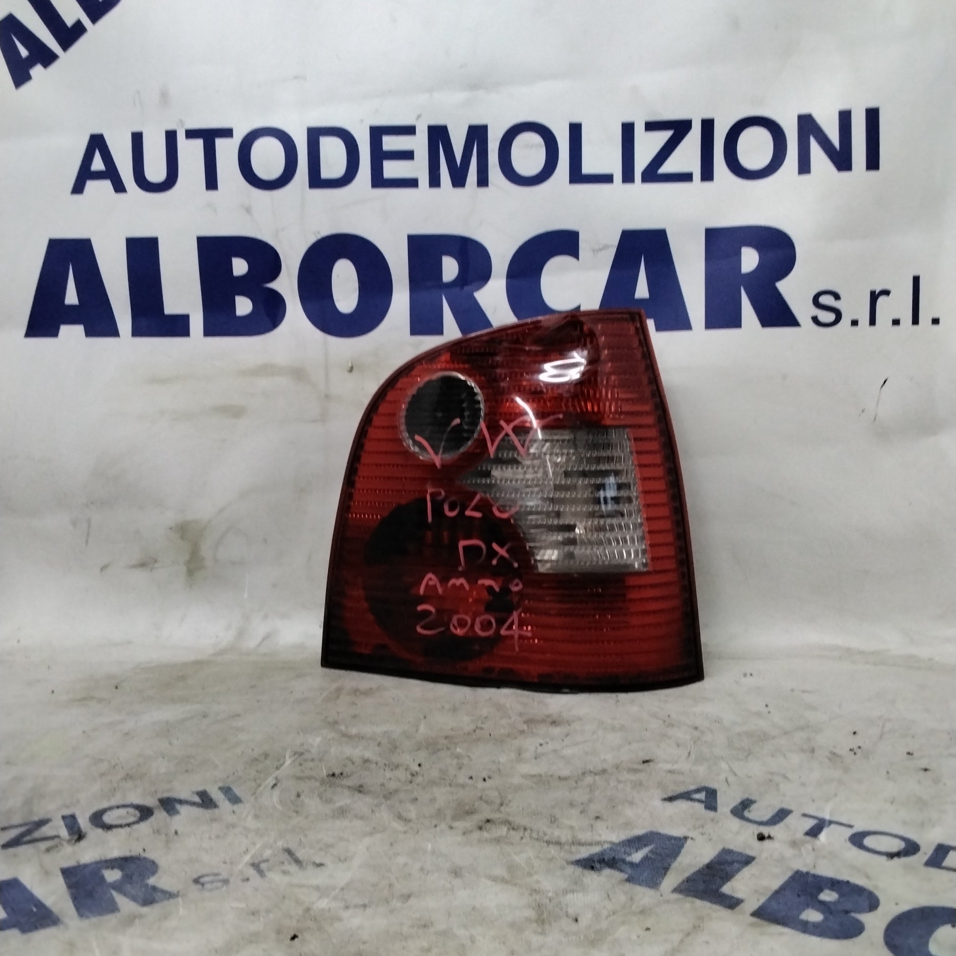 Piloto trasero derecho Volkswagen Polo año 2001-2005