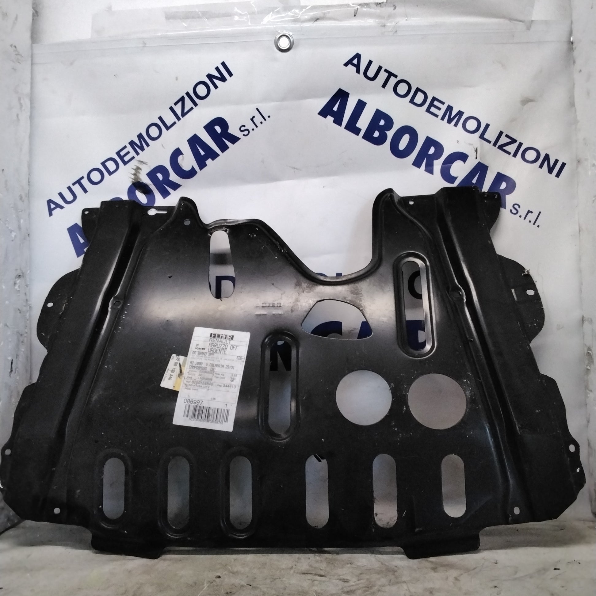 Cubrecarter central inferior Renault Kangoo 2003-2008 código 8200158846