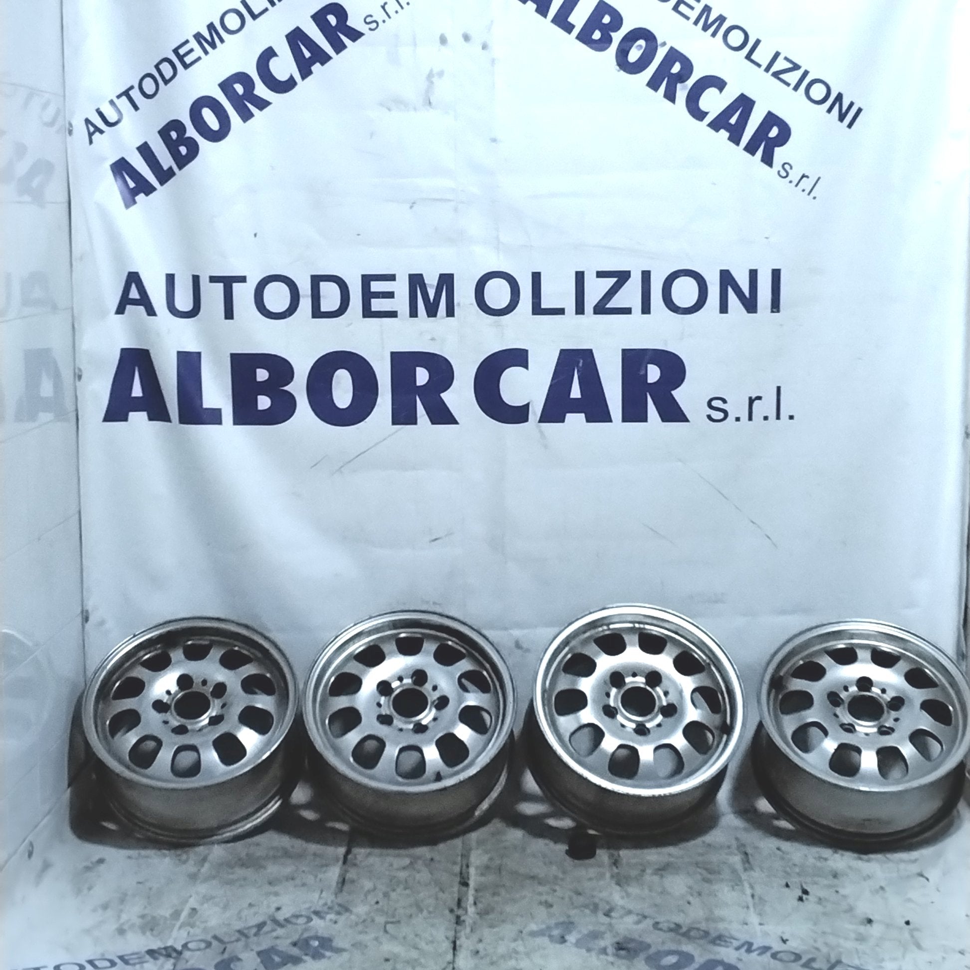 Cerchio 15 attacco audi 5 fori