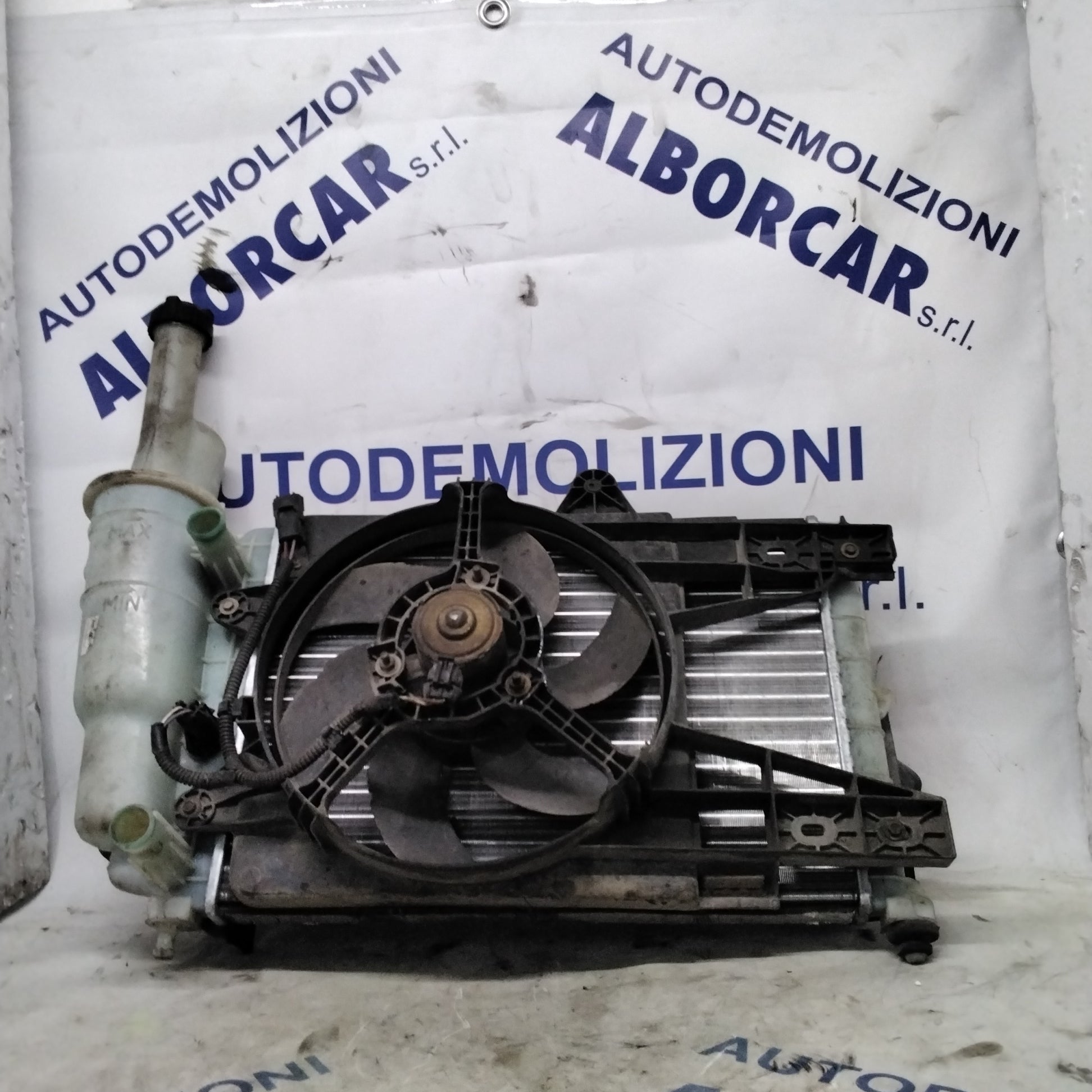 Radiator with fan, Fiat Punto first series petrol water tank