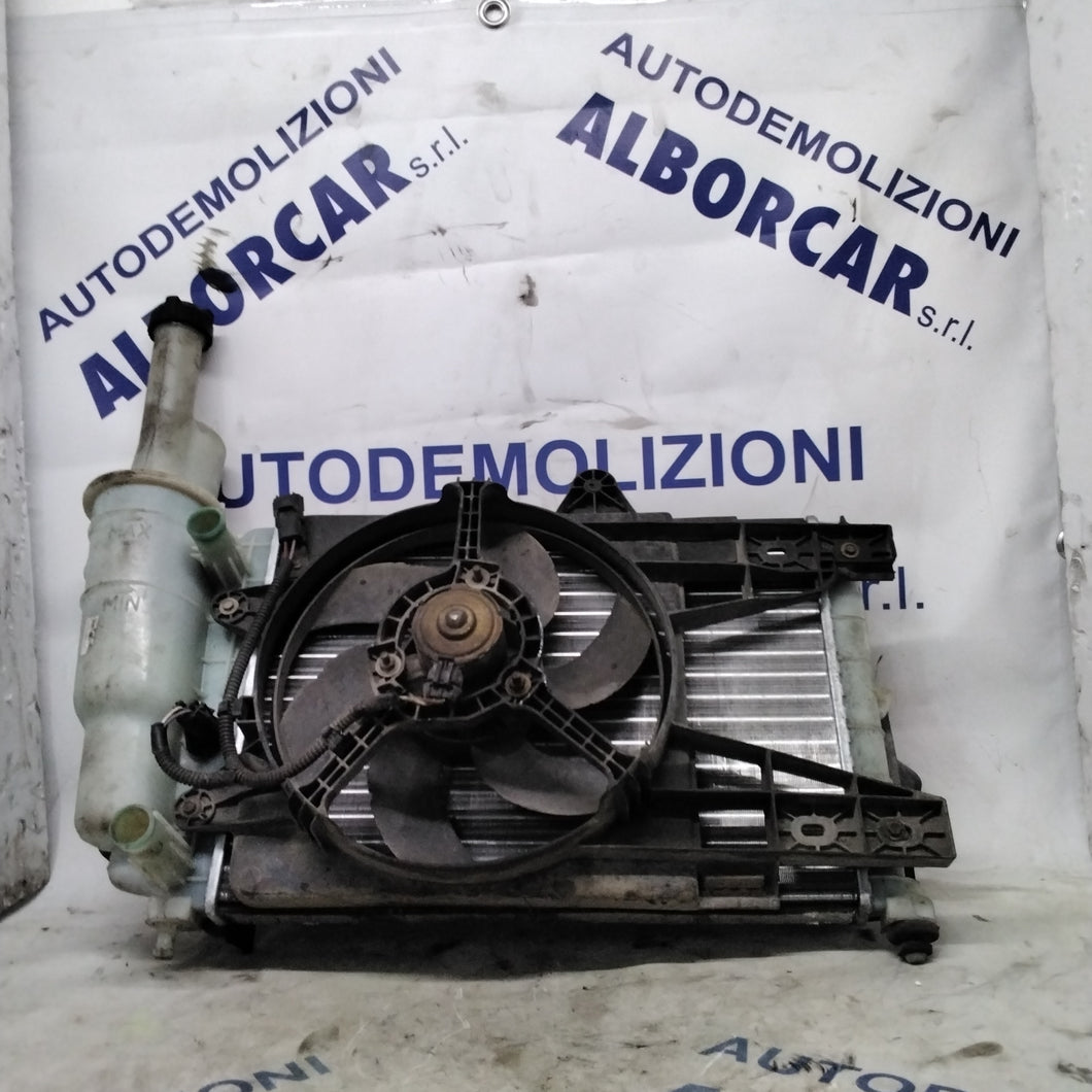 Radiatore con ventola,vaschetta dell’acqua fiat punto prima serie benzina