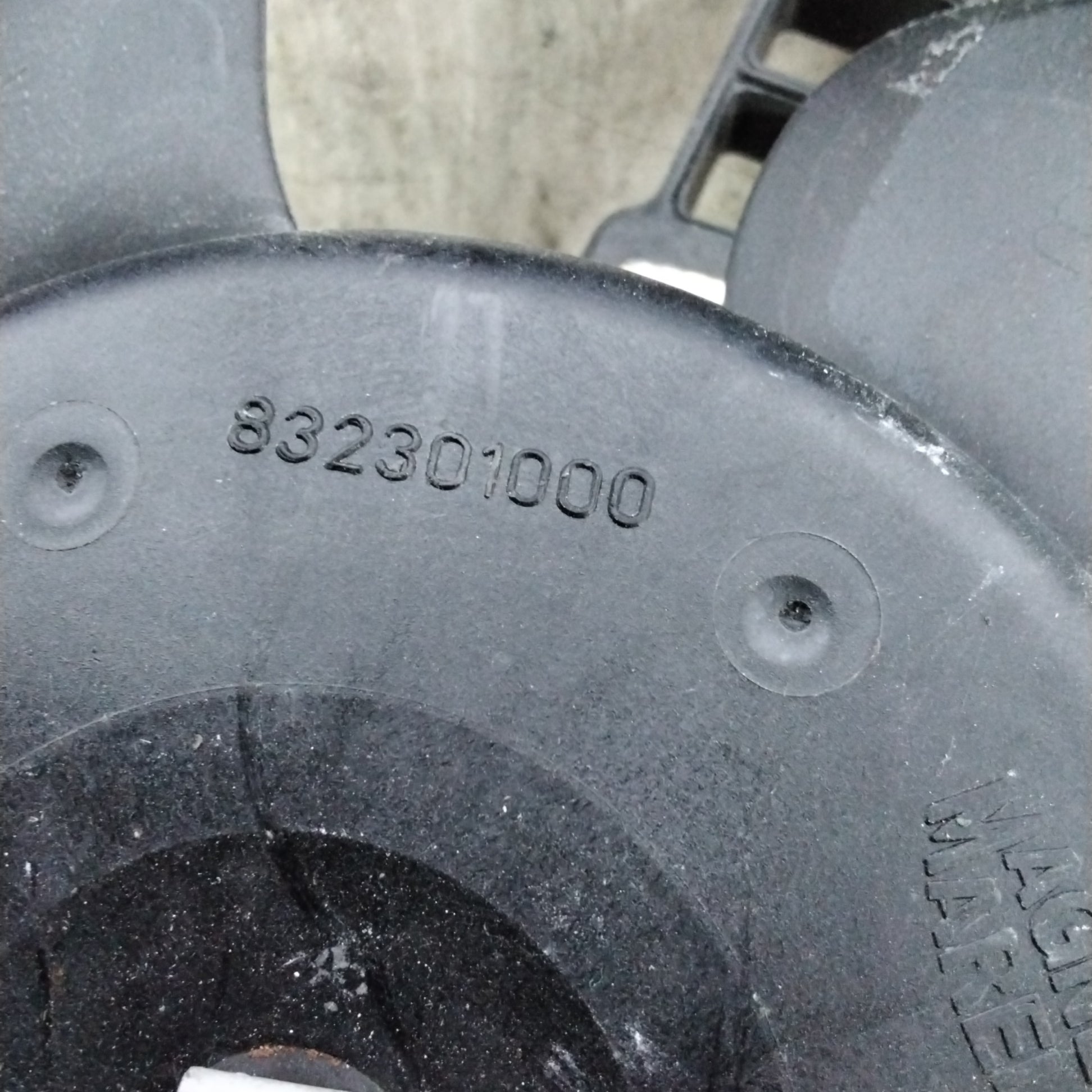 Ventilador de refrigeración Fiat Stilo 1.2 16v gasolina (80 CV) 2002 código 832301000