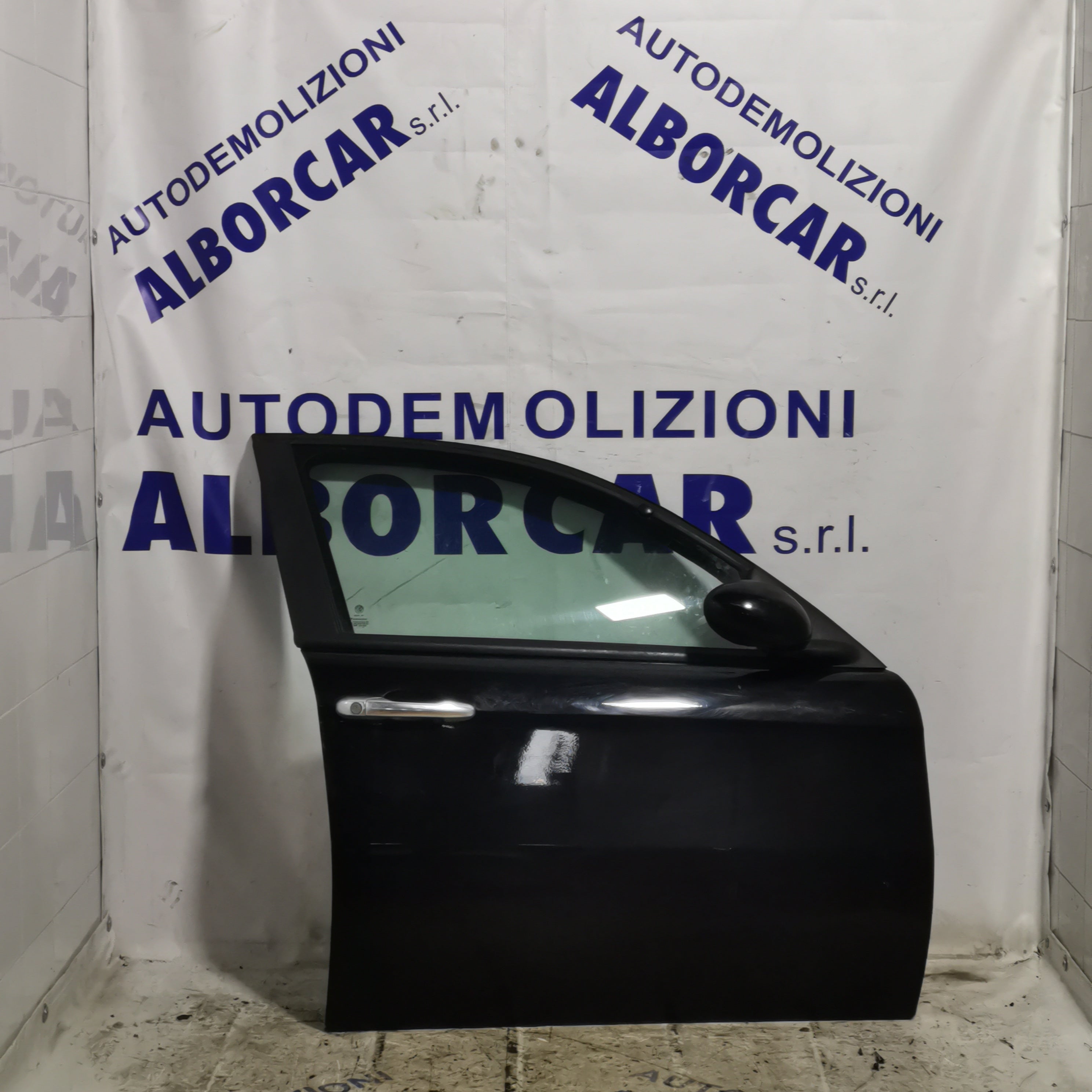 puerta delantera derecha Alfa Romeo 147 año 2002