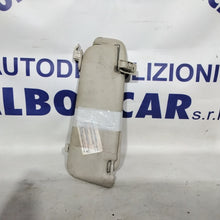 Carica l&#39;immagine nel visualizzatore di Gallery, Parasole fiat 500 anno 2007

