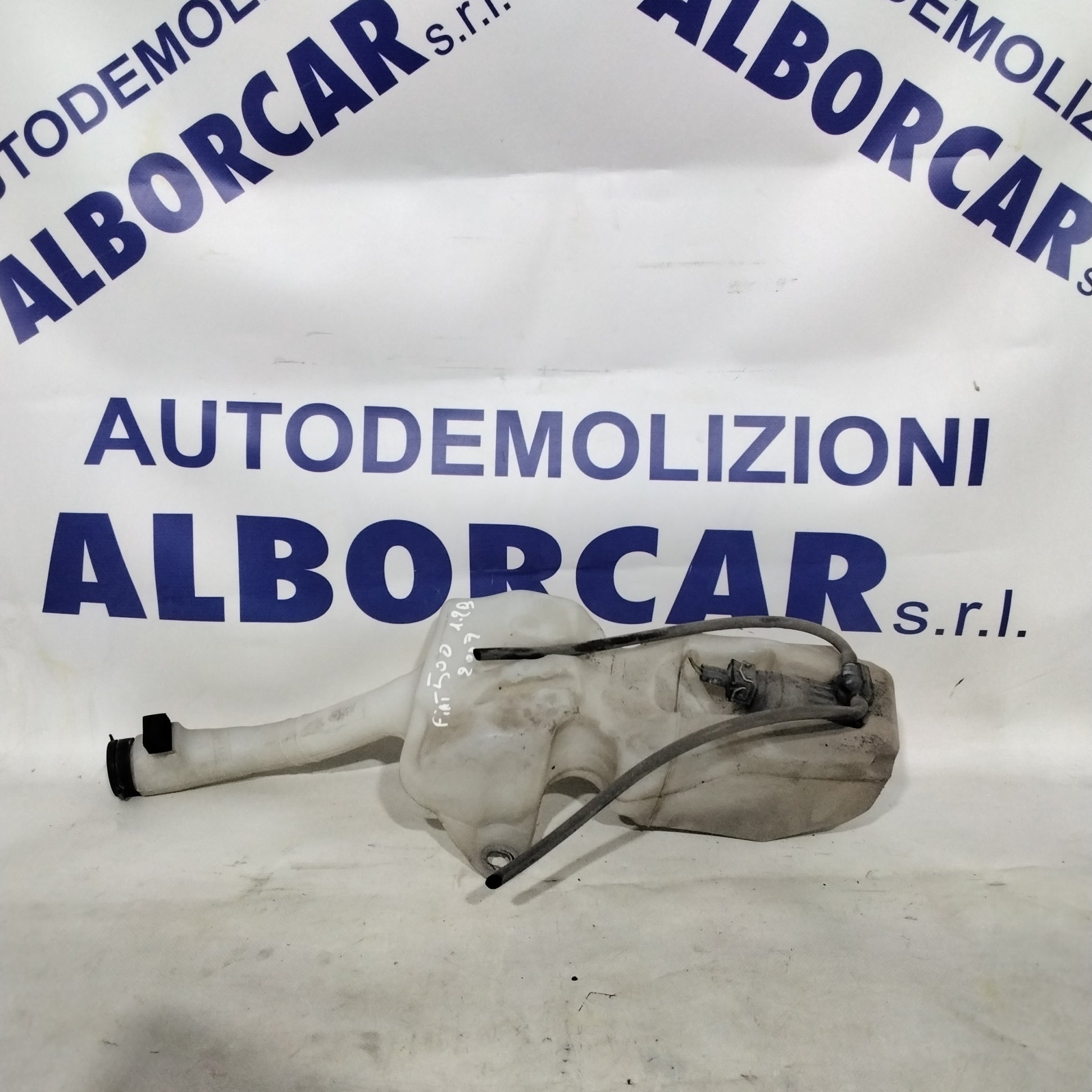 windscreen washer fluid reservoir Fiat 500 2007
