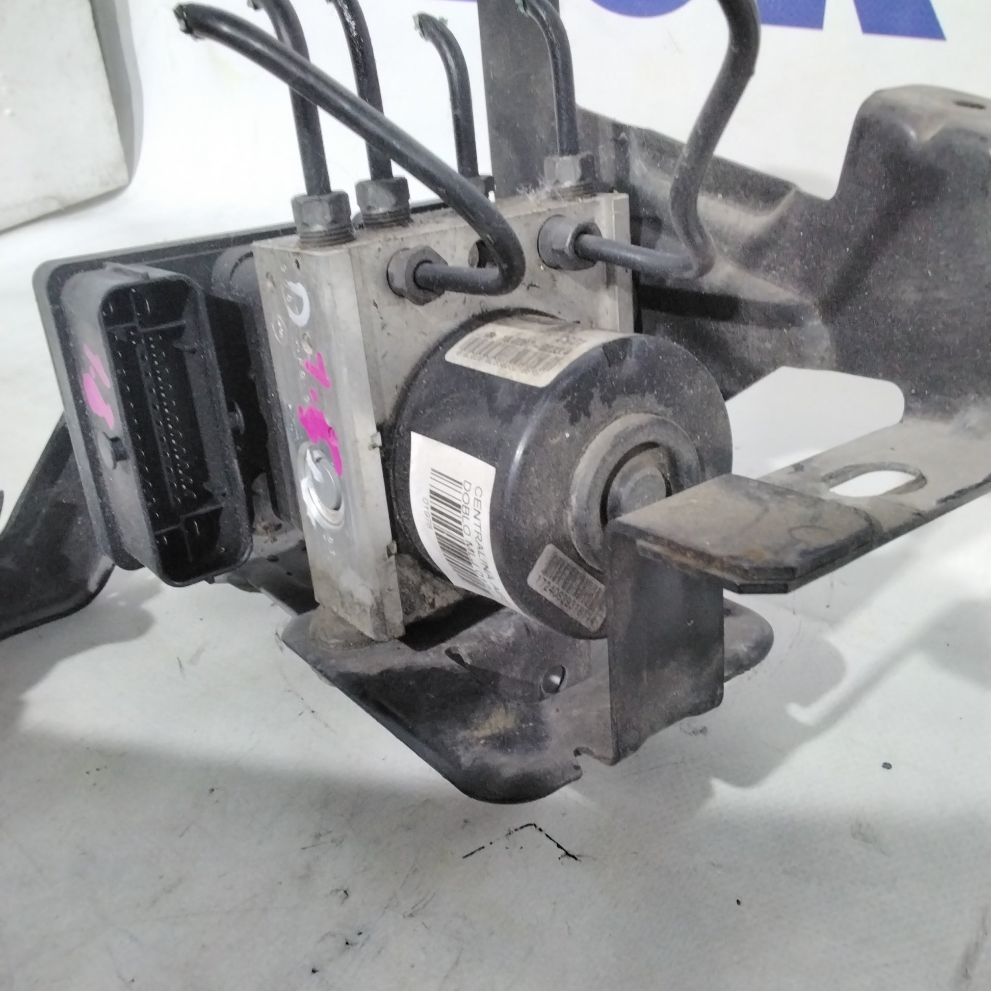 ABS control unit Fiat Doblo 1.3 Multijet year 2012 code: 51902576(sf A3 p4)
