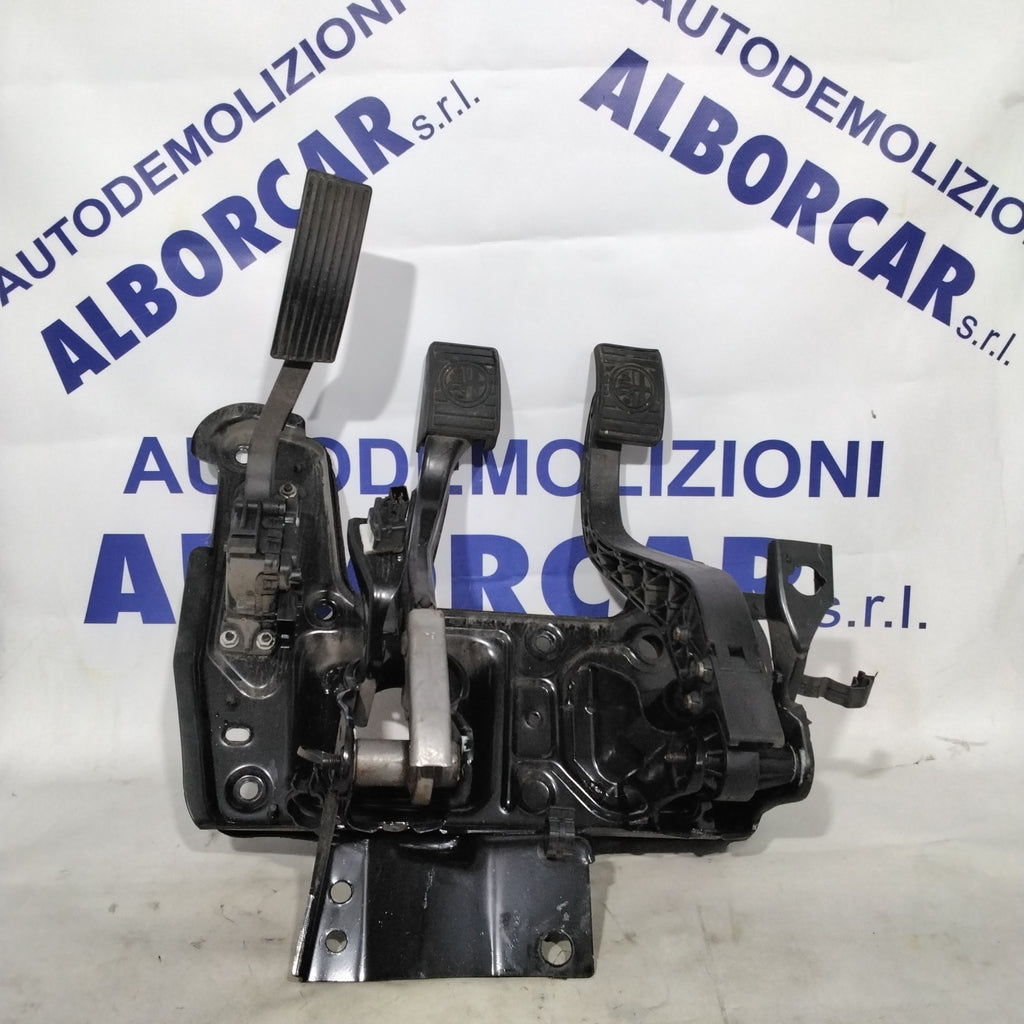 pedalera completa ALFA ROMEO 159 Berlina 1.9 jtdm año 2005 código:0050503001