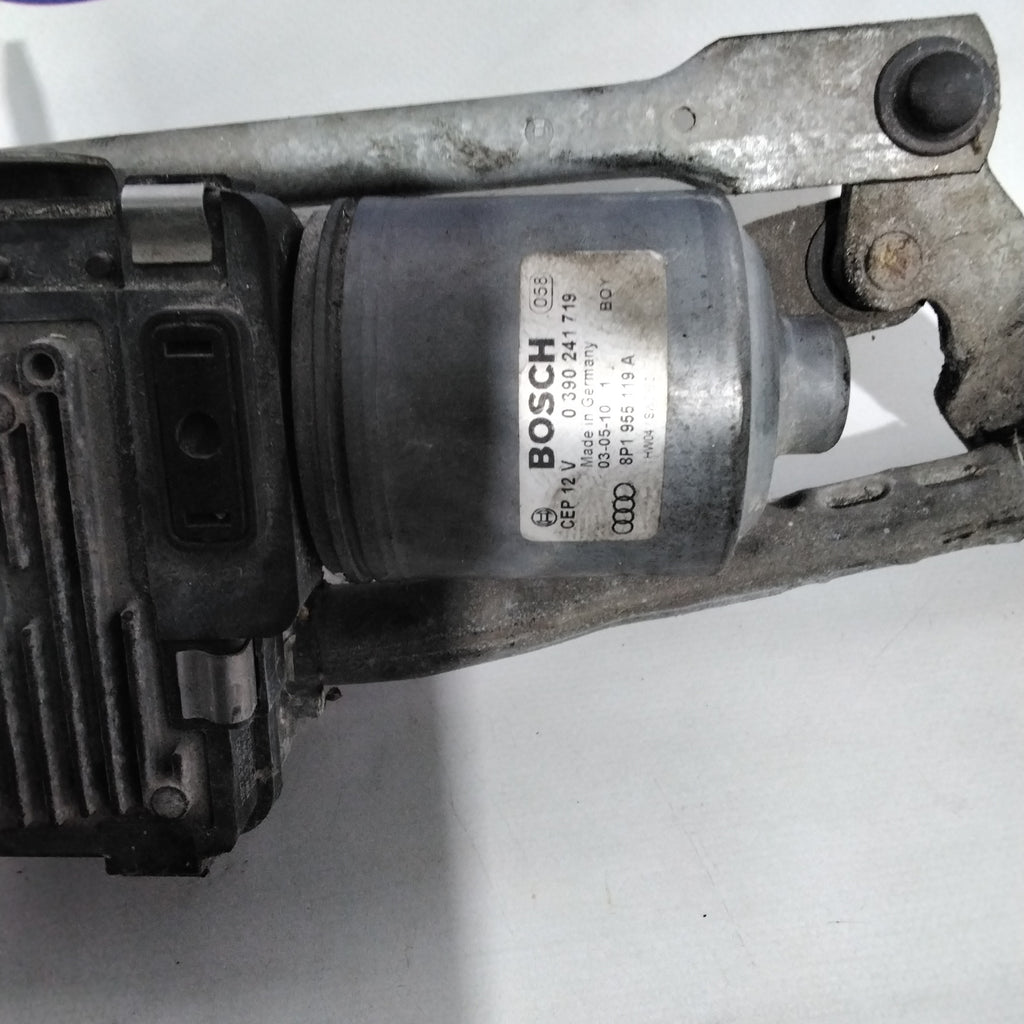 Motorino  Tergicristallo Anteriore audi A3 anno 2004 codice :0390241719