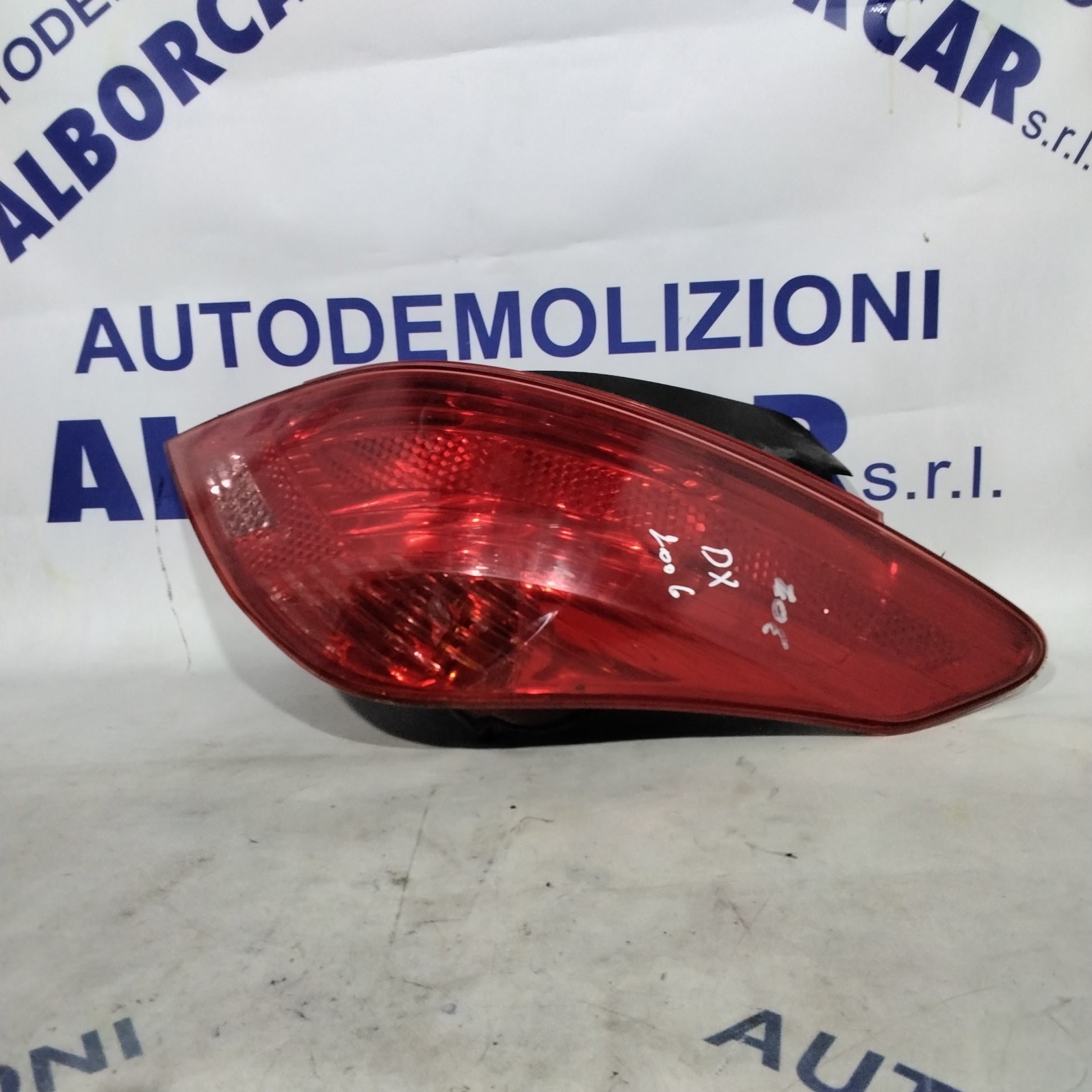 Piloto trasero Peugeot 307 derecho año 2006 (sf9p4)