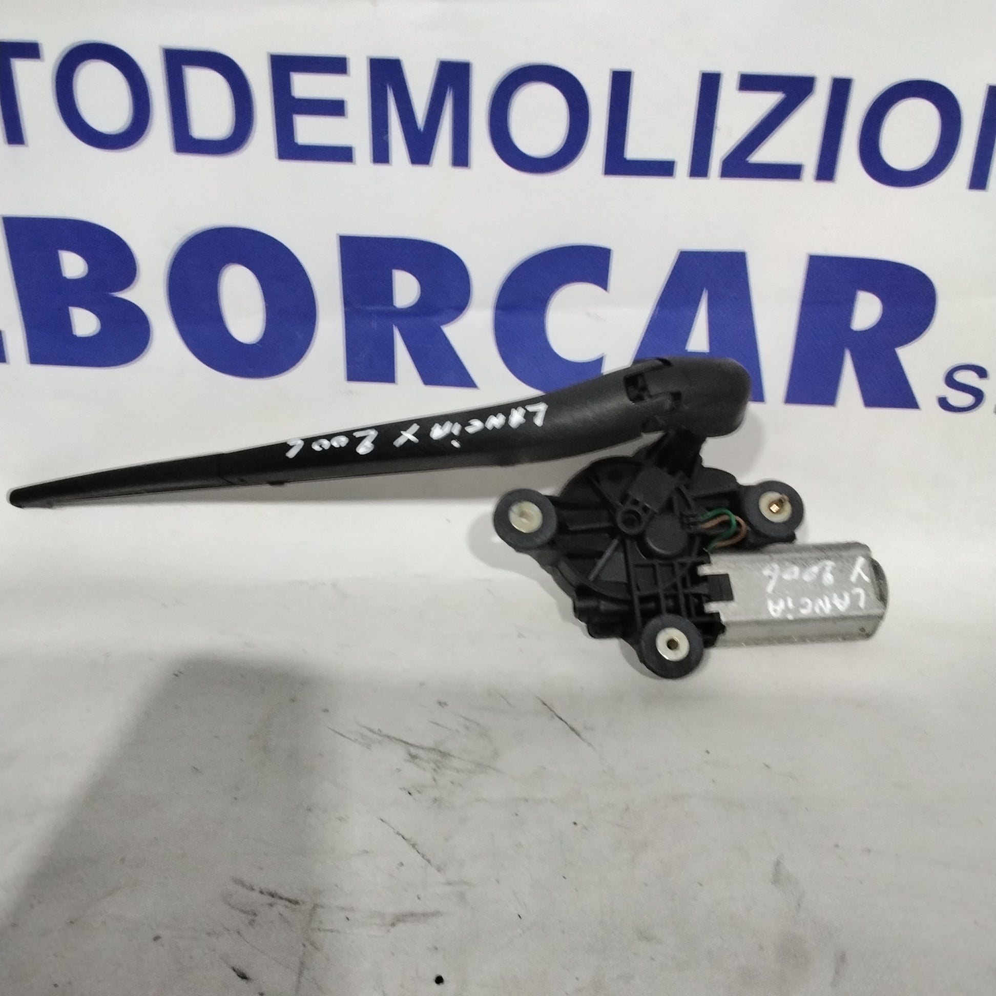 Motor limpiaparabrisas trasero Lancia Ypsilon año 2006 código:MS259600-7030