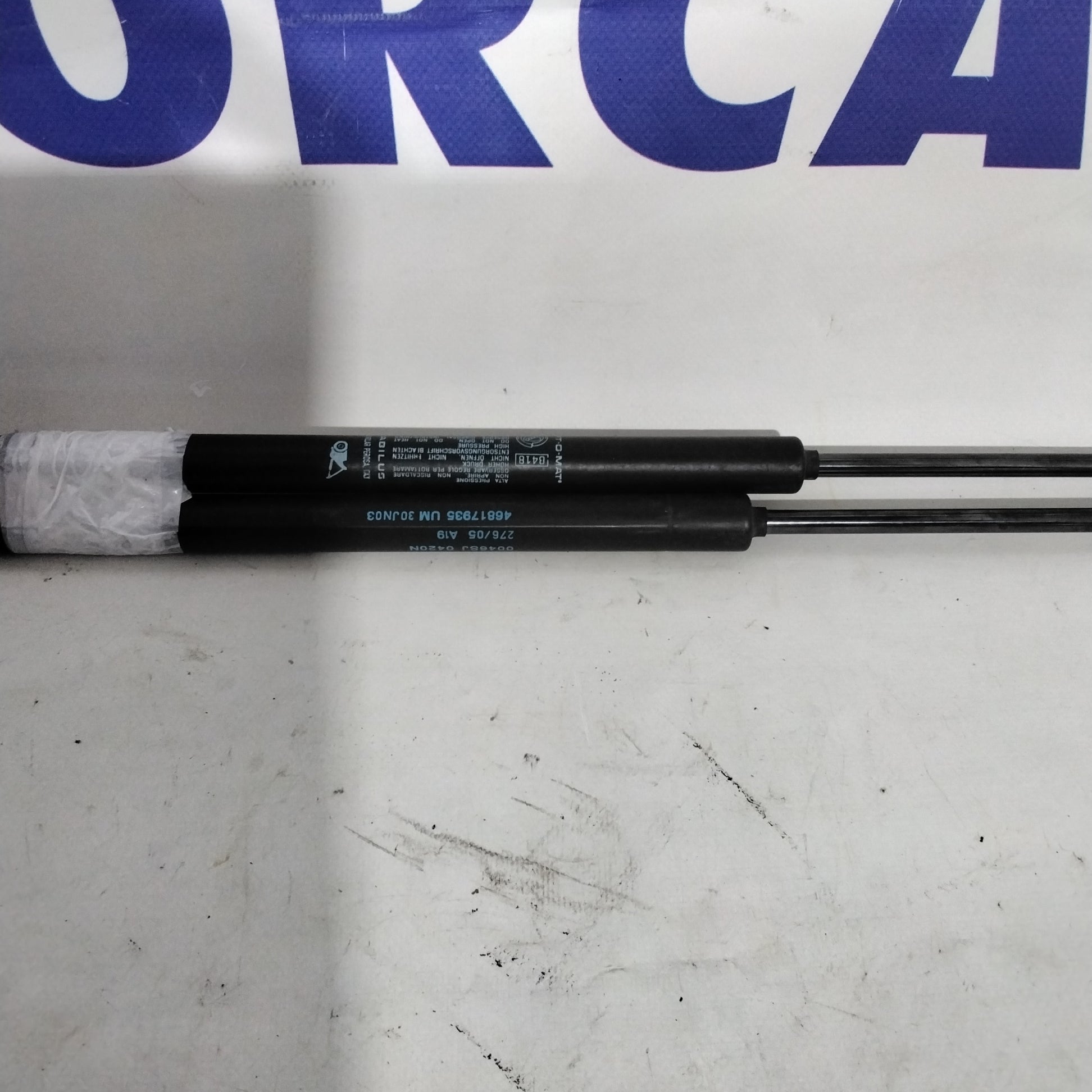 Pistoncini portellone posteriore lancia ypsilon anno 2006 codice :46817935