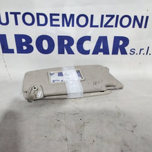 Carica l&#39;immagine nel visualizzatore di Gallery, Parasole lancia ypsilon anno 2006
